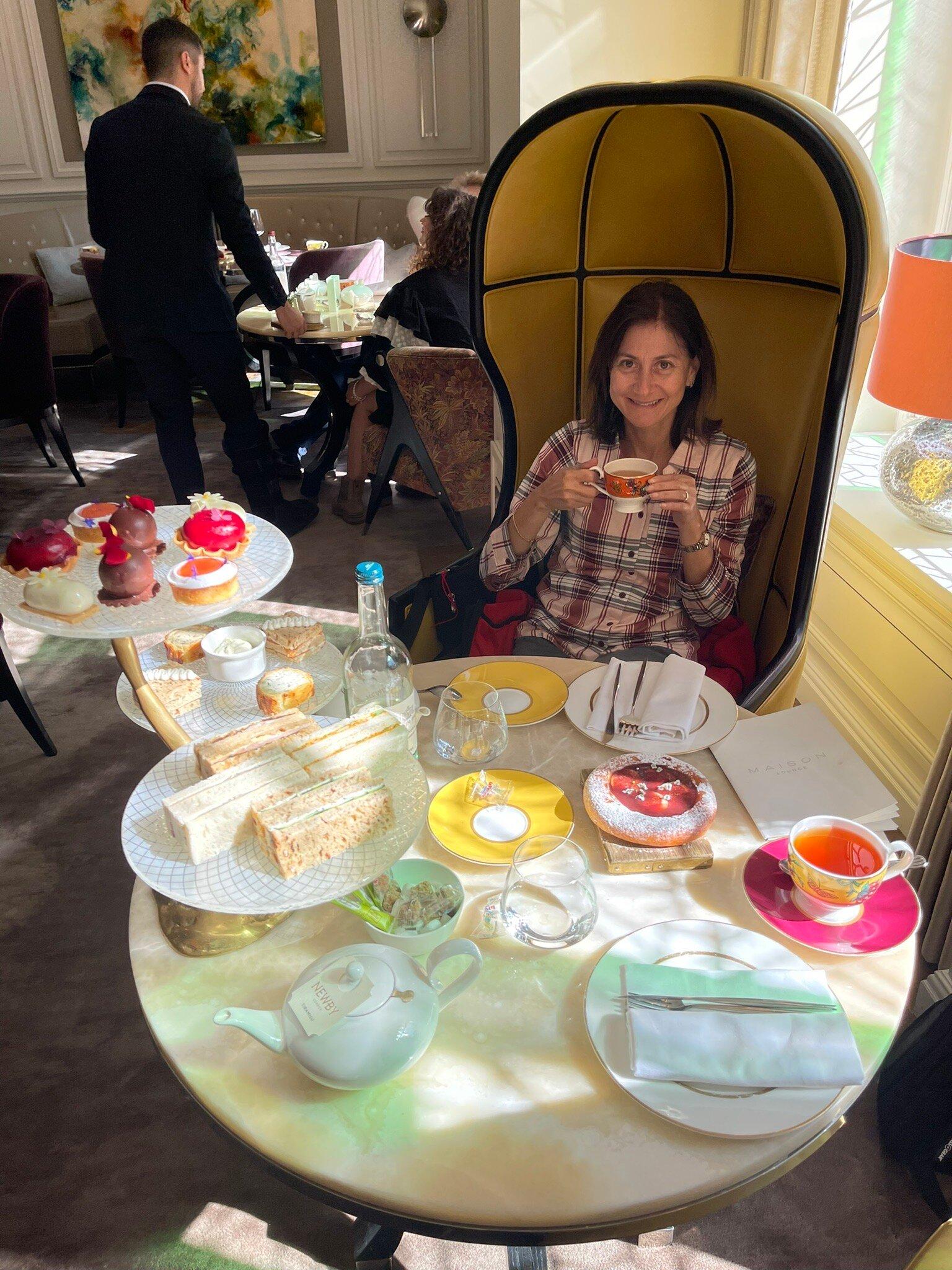 The Cadogan Lounge by Benoit Blin