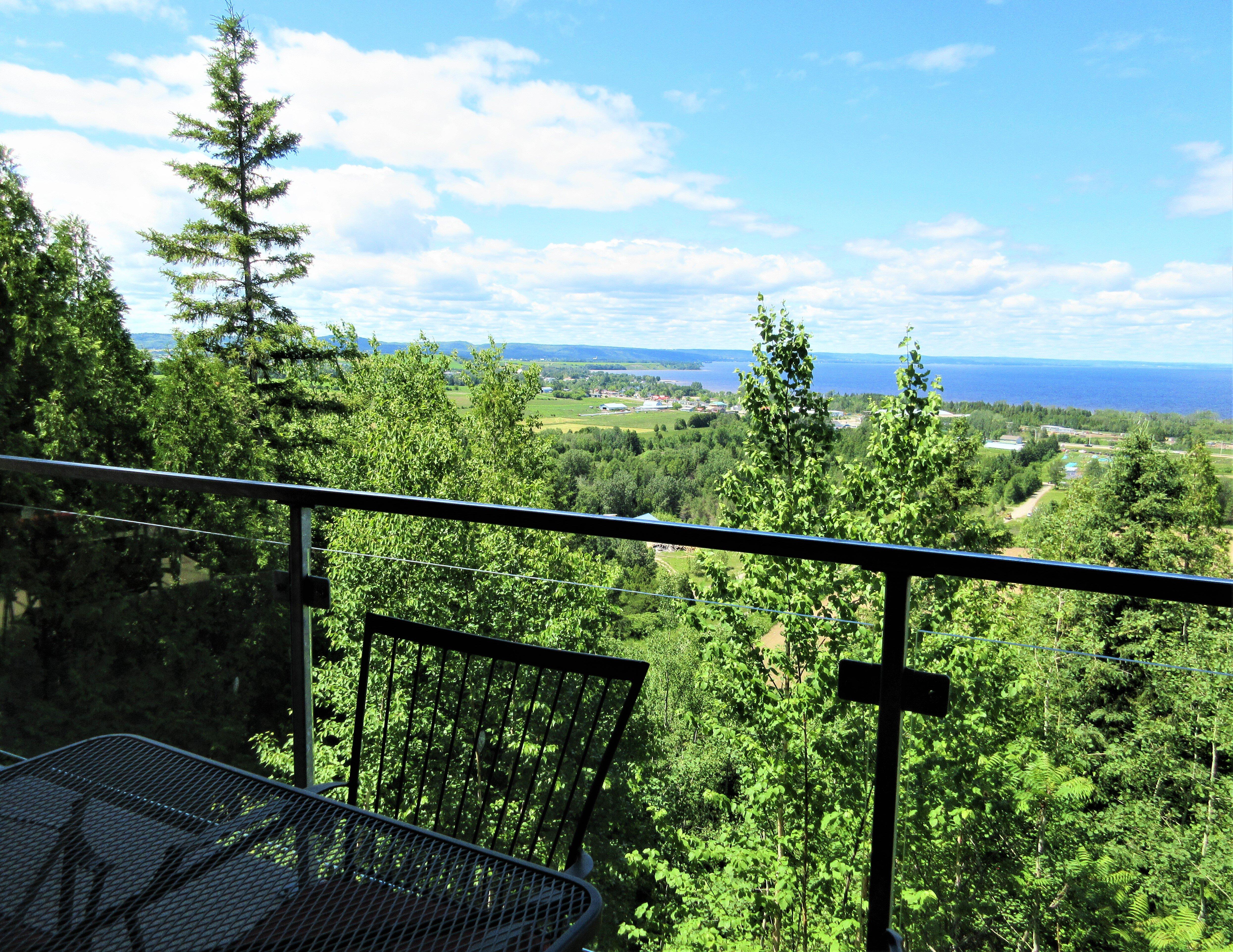 Photo by Helena-Francisco