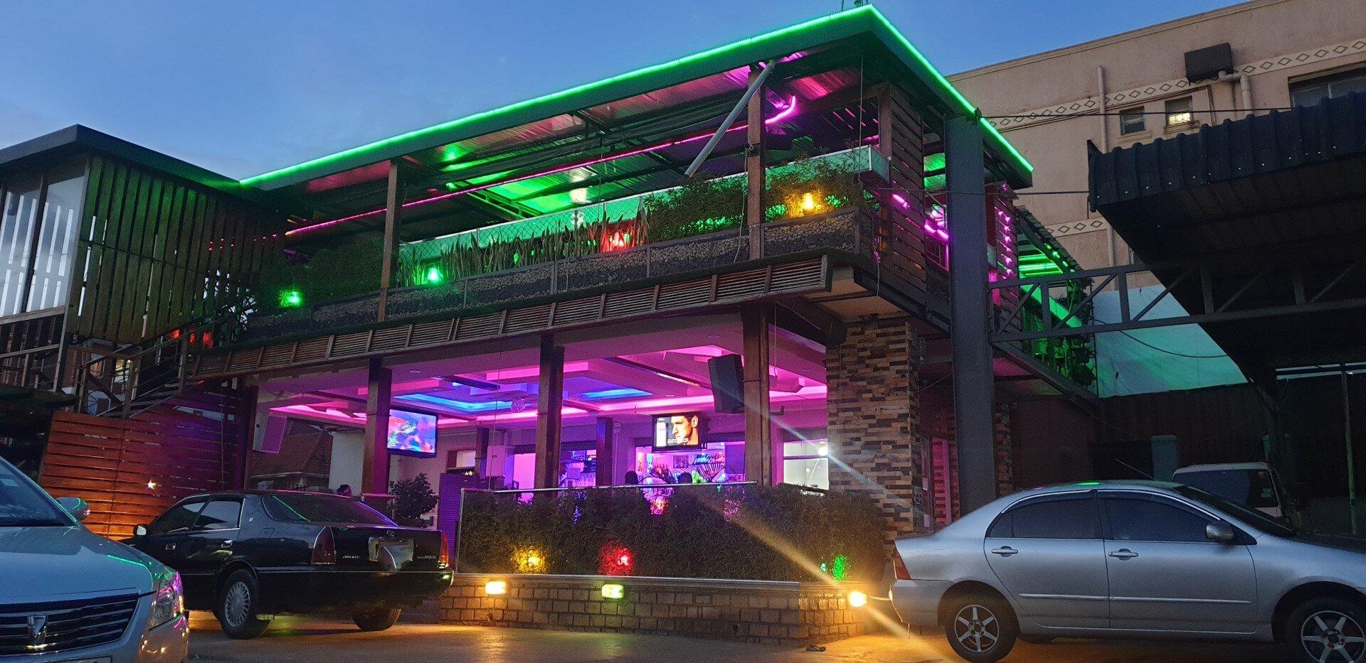 Lawree Auto Spa & Lounge - Naalya