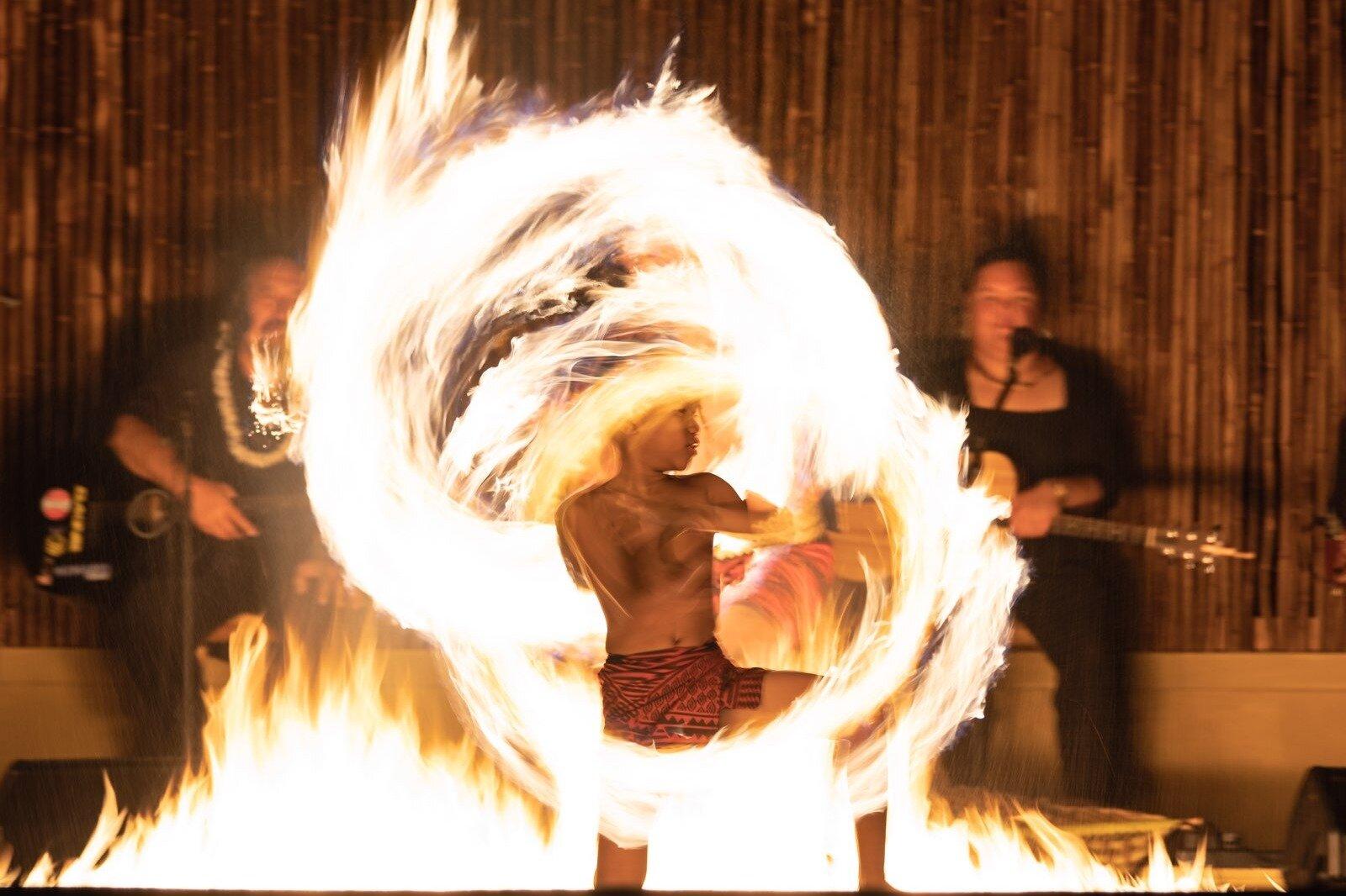 Mele Luau at Coral Crater