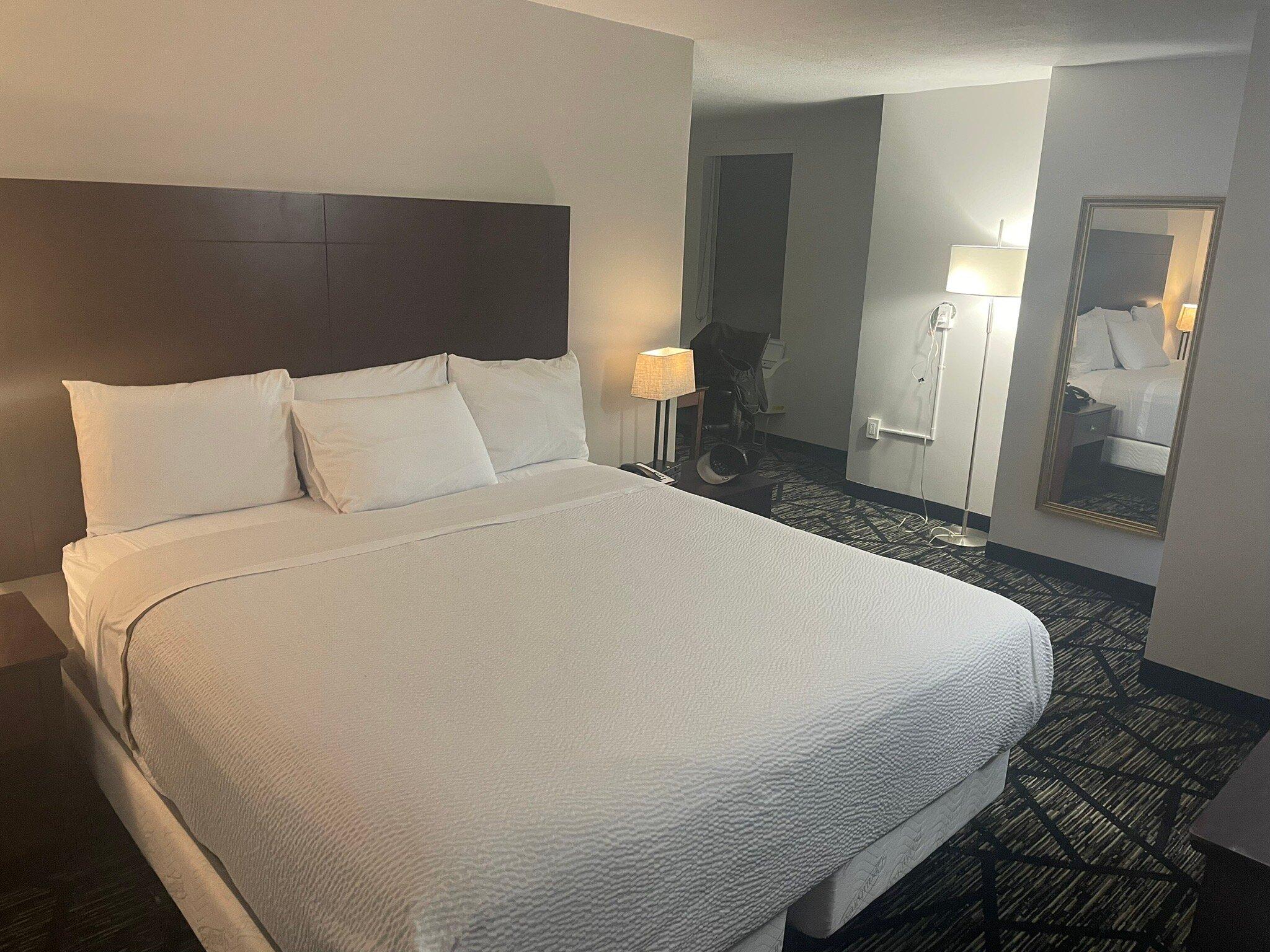 Days Inn & Suites by Wyndham Kansas City Downtown