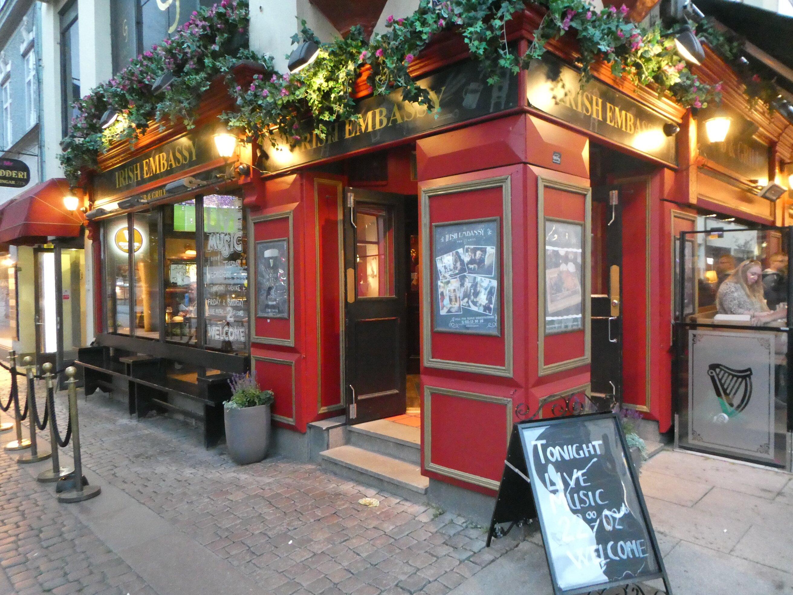 Irish Embassy Pub, Downtown