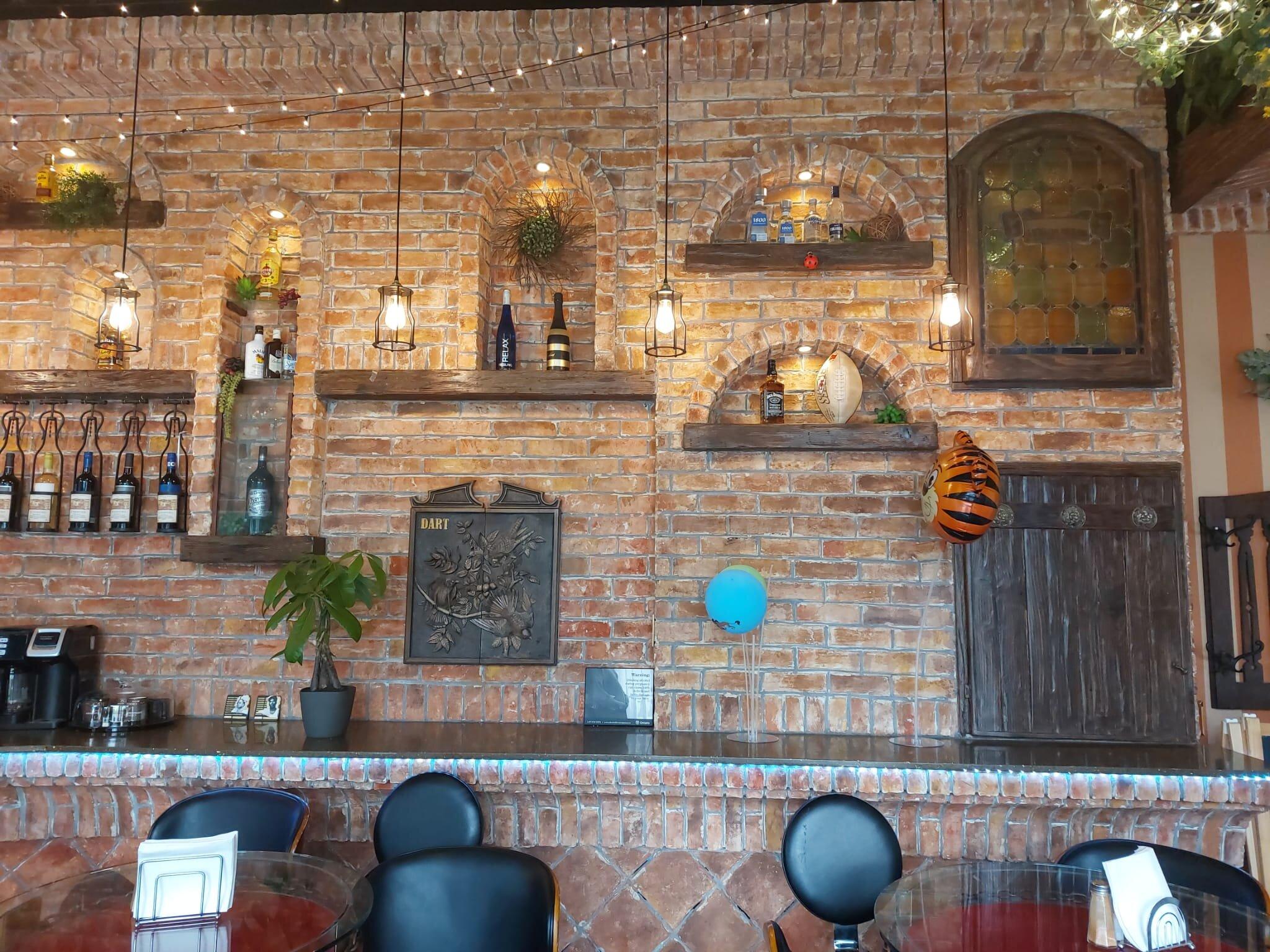 Late Night Pizza Bar