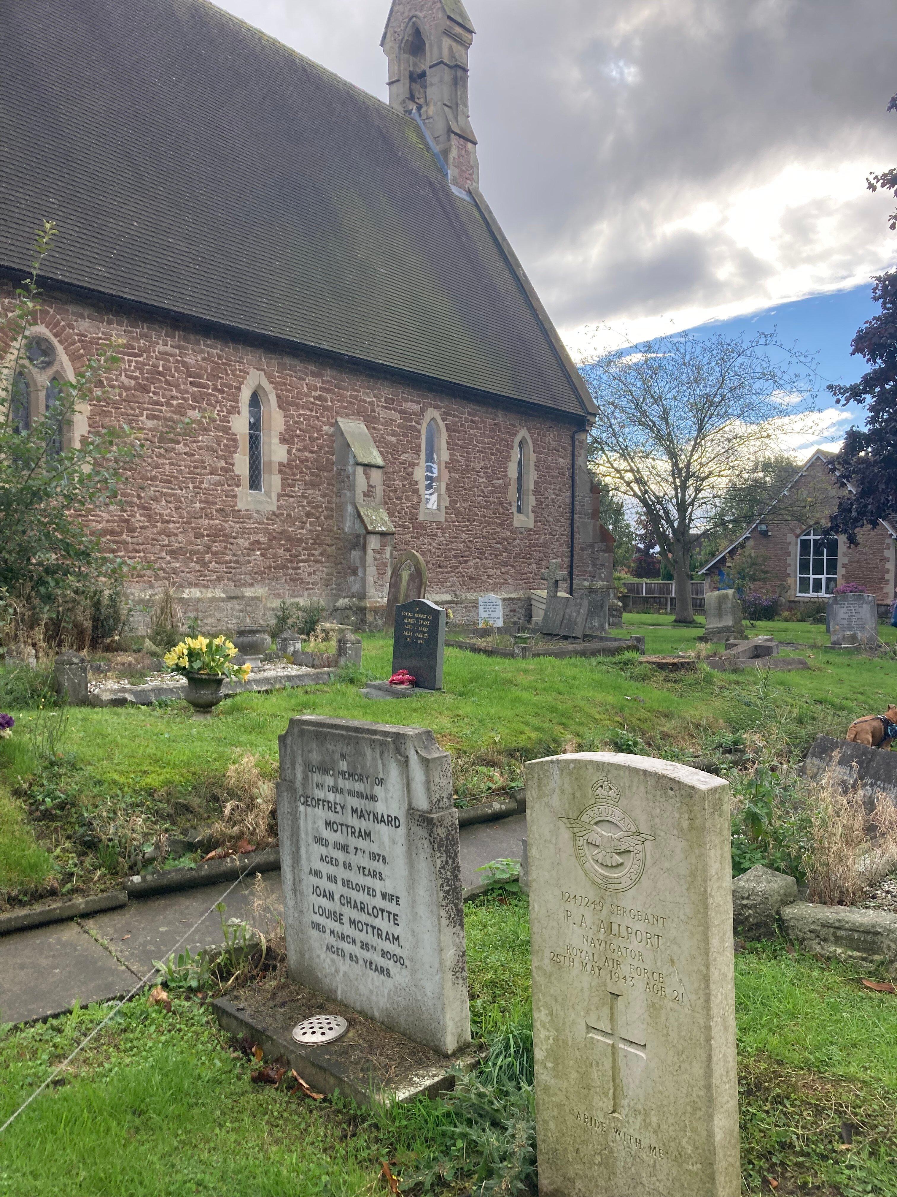 Commonwealth War Graves, Bicton Heath