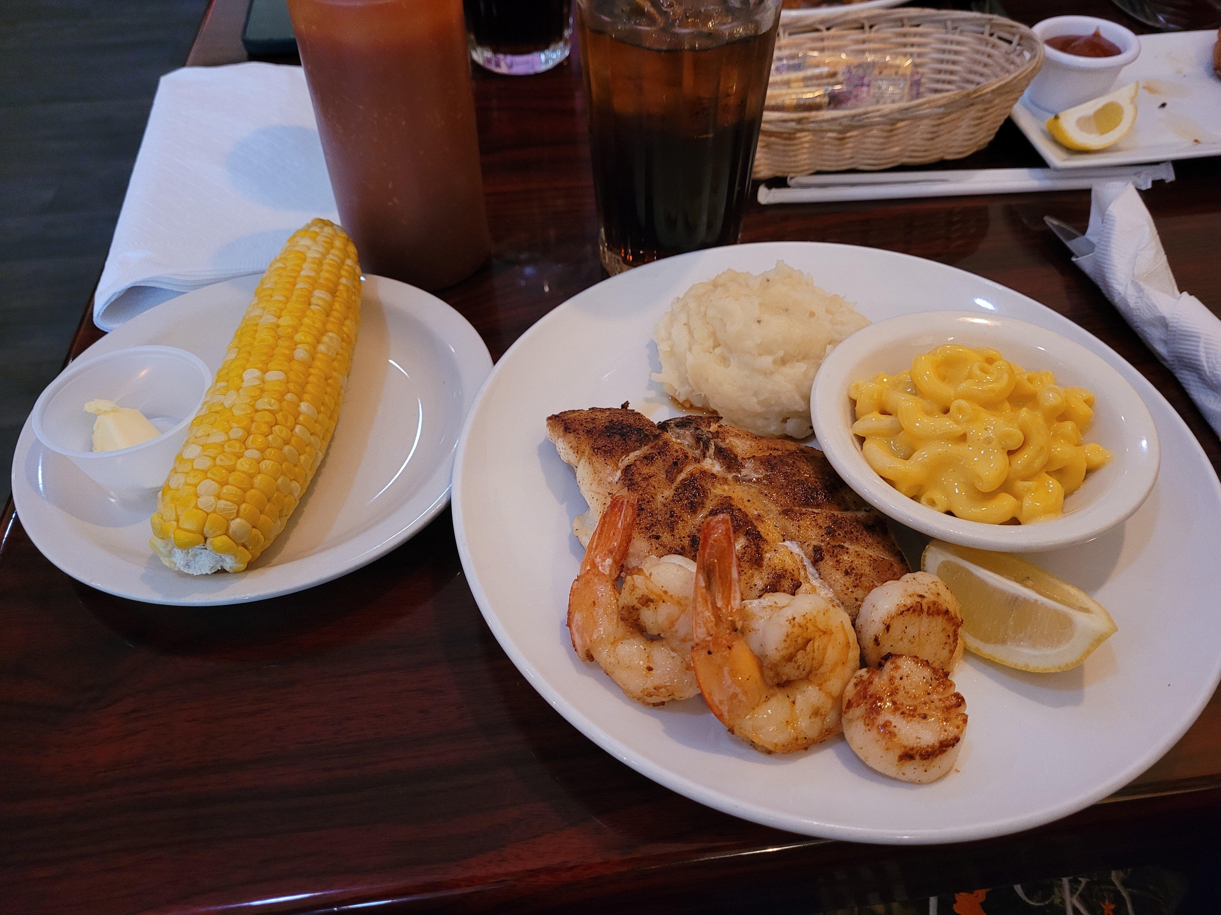 D & L Seafood and Grill