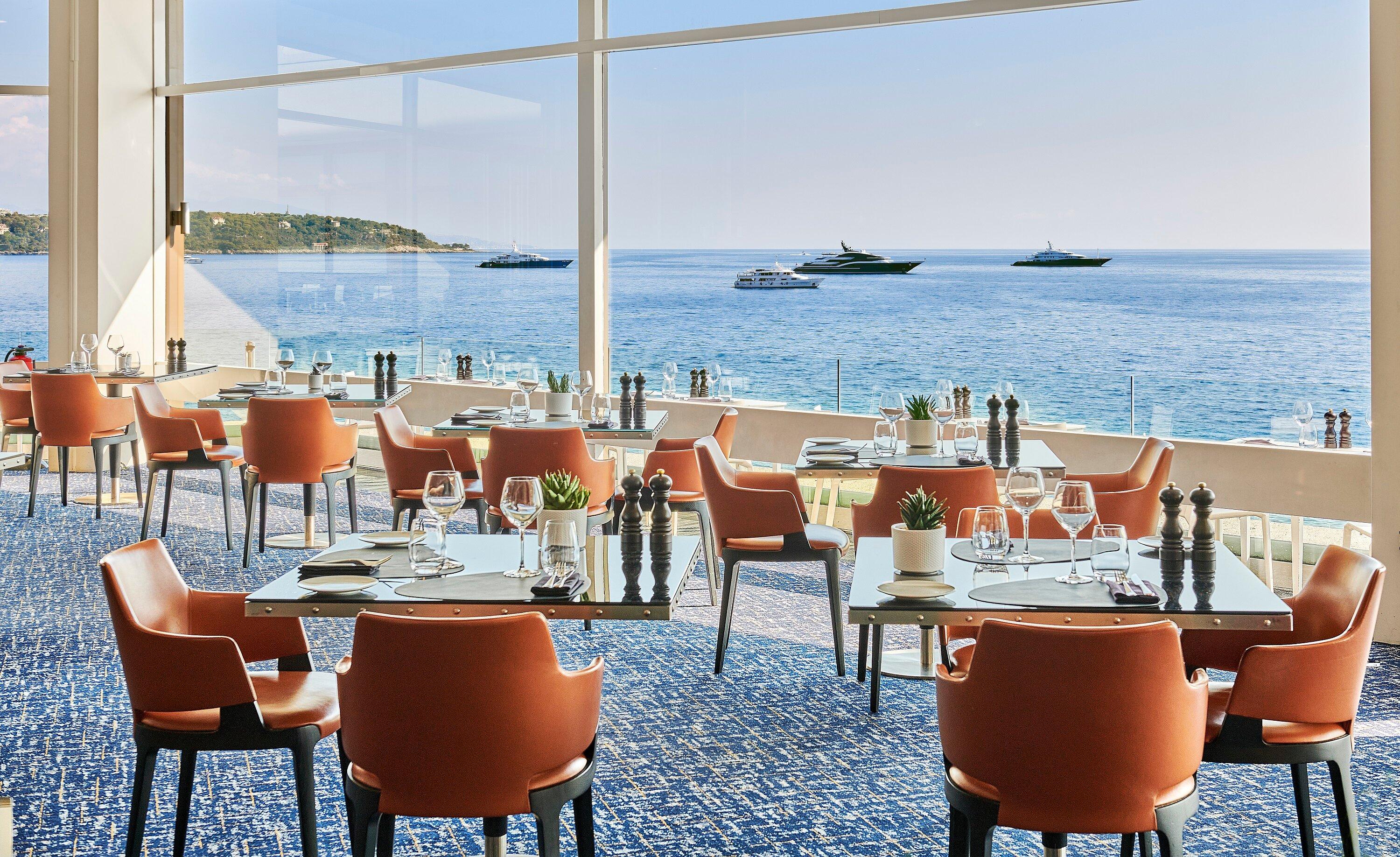 Lobby Lounge Restaurant & Bar