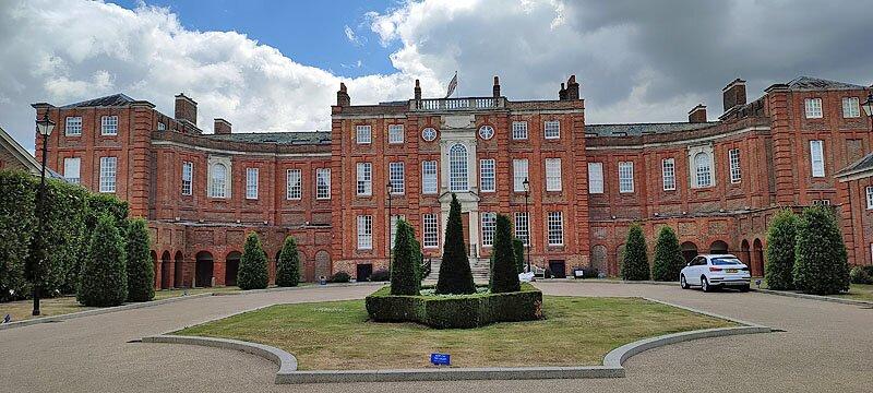 Roehampton Picturesque Rooms