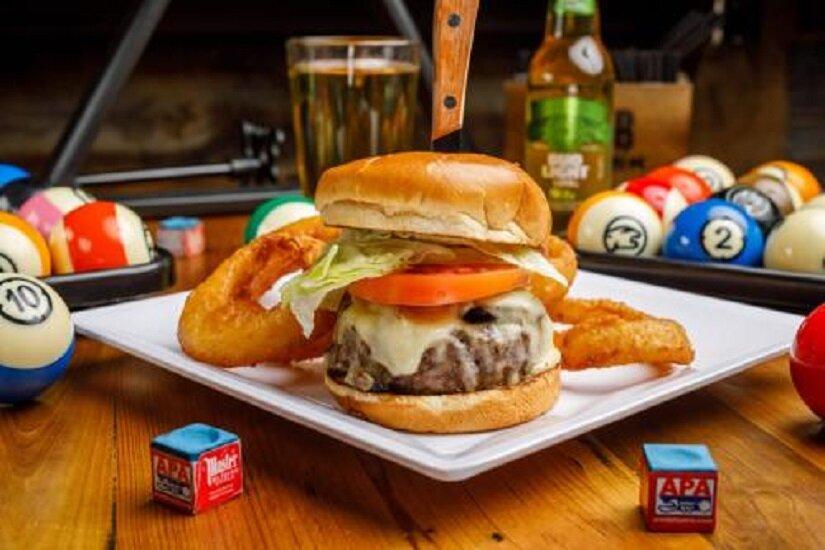 Clubhouse Sports Bar & Grill