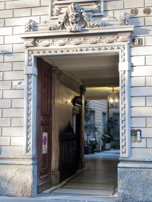 Casa Via Borgonuovo 3