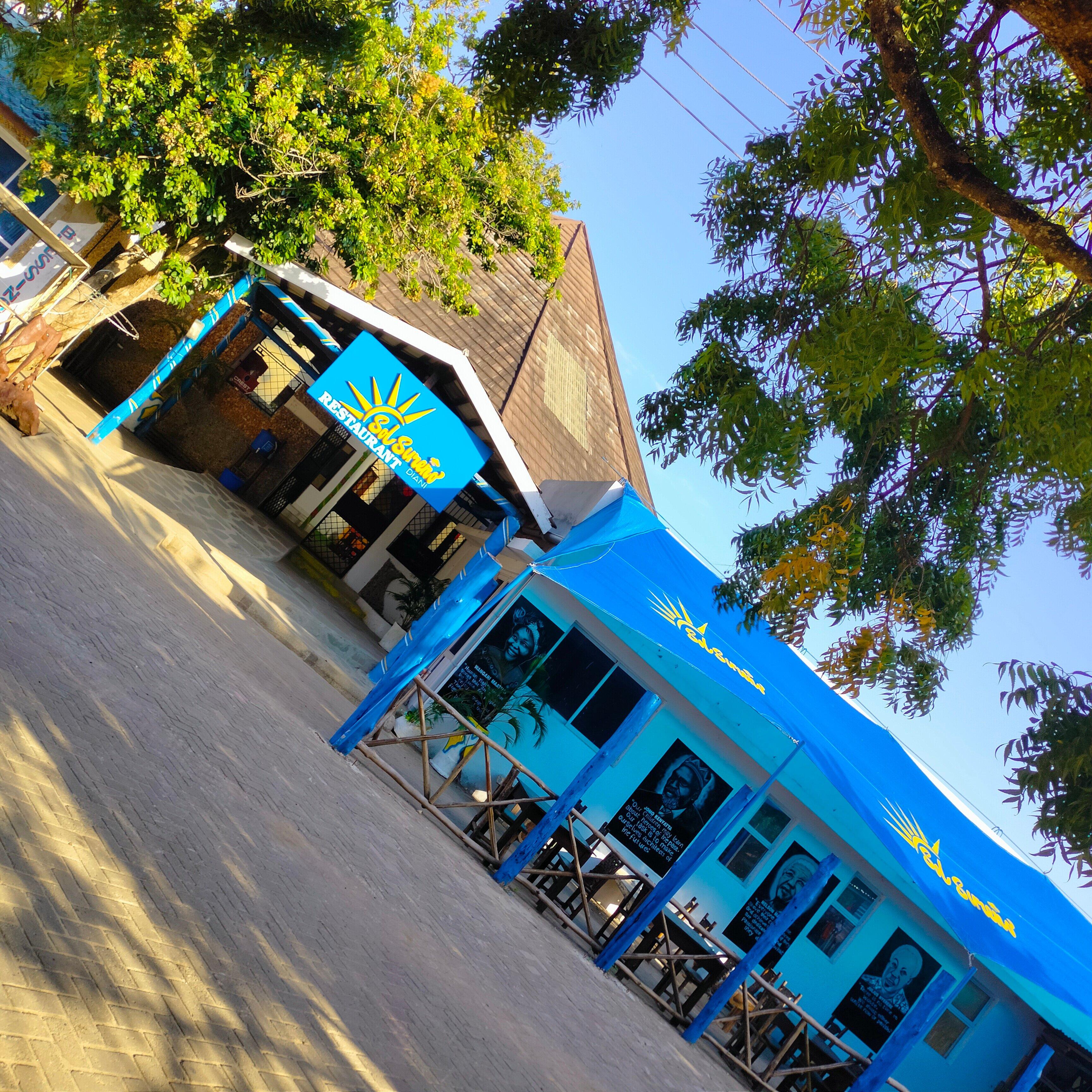 Sol Sureño Restaurant & Sports Bar Diani