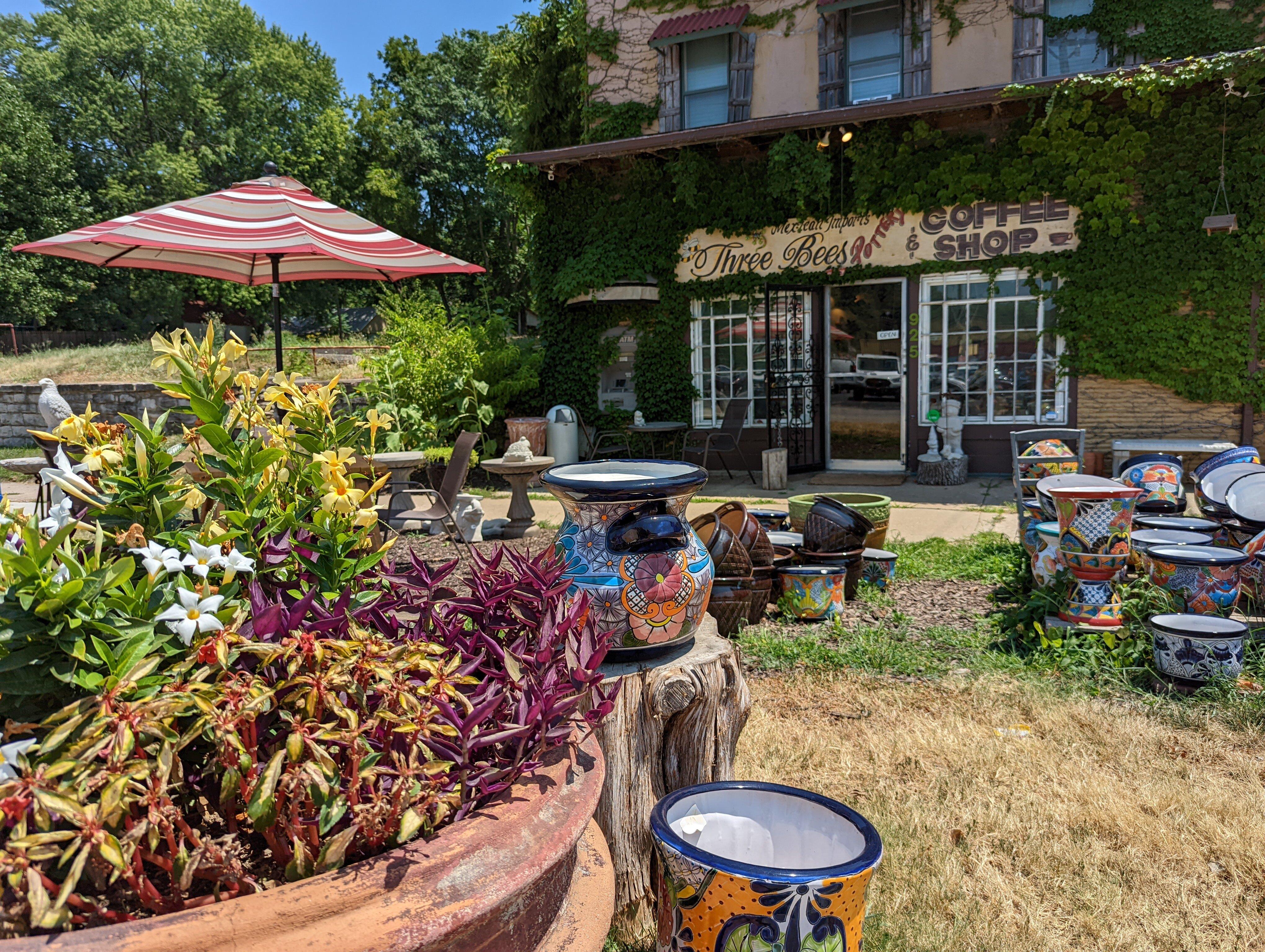 Three Bees Pottery & Coffee Shop