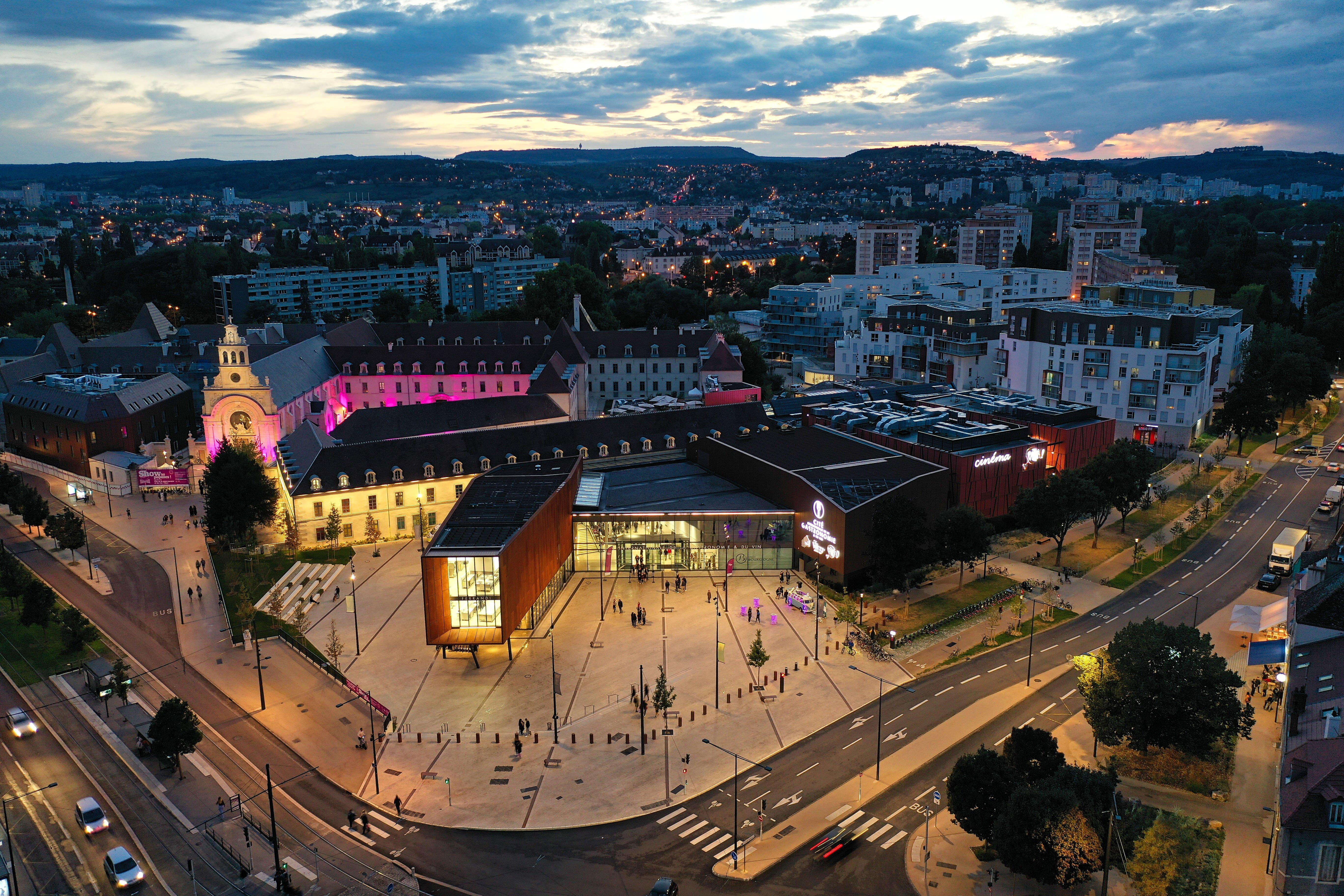 Cité Internationale De La Gastronomie Et Du Vin