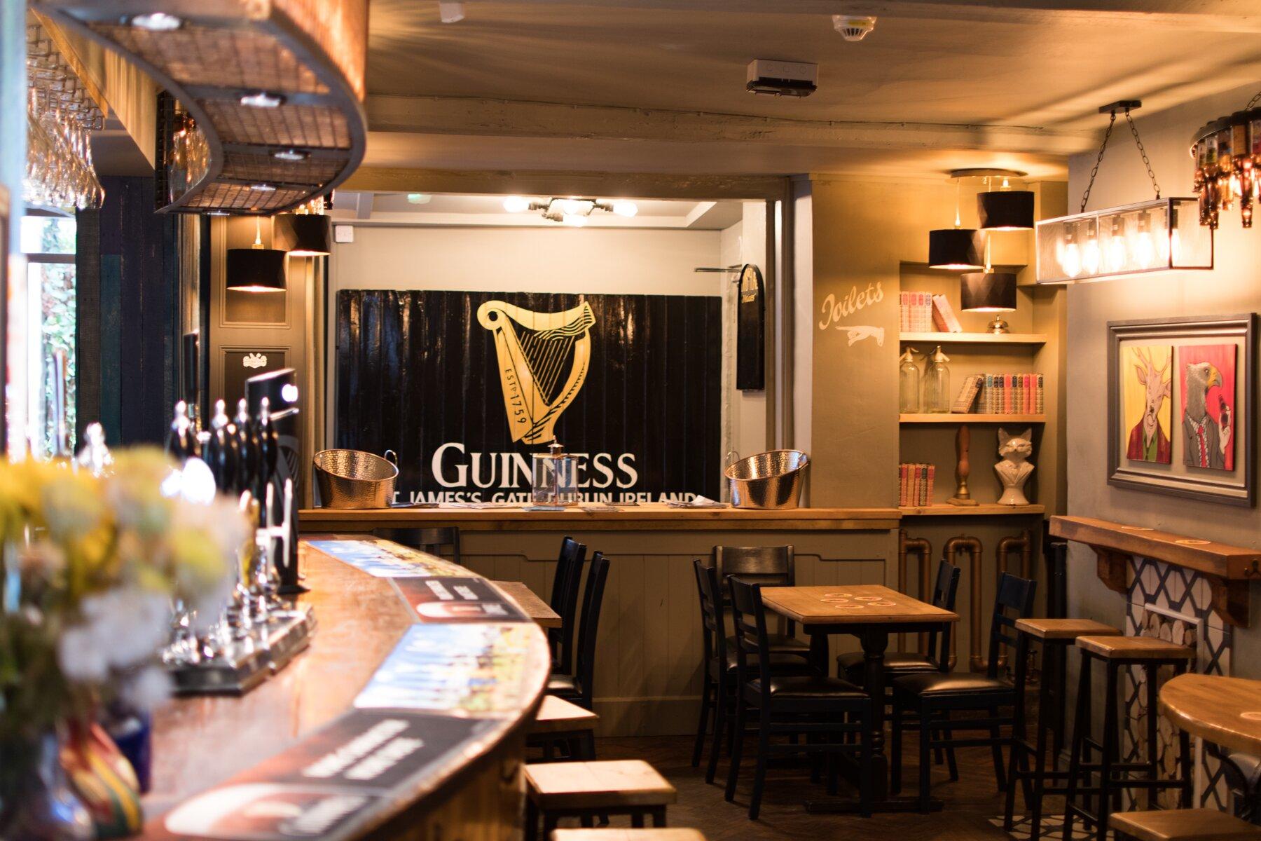 The Lamb & Flag Inn and Restaurant