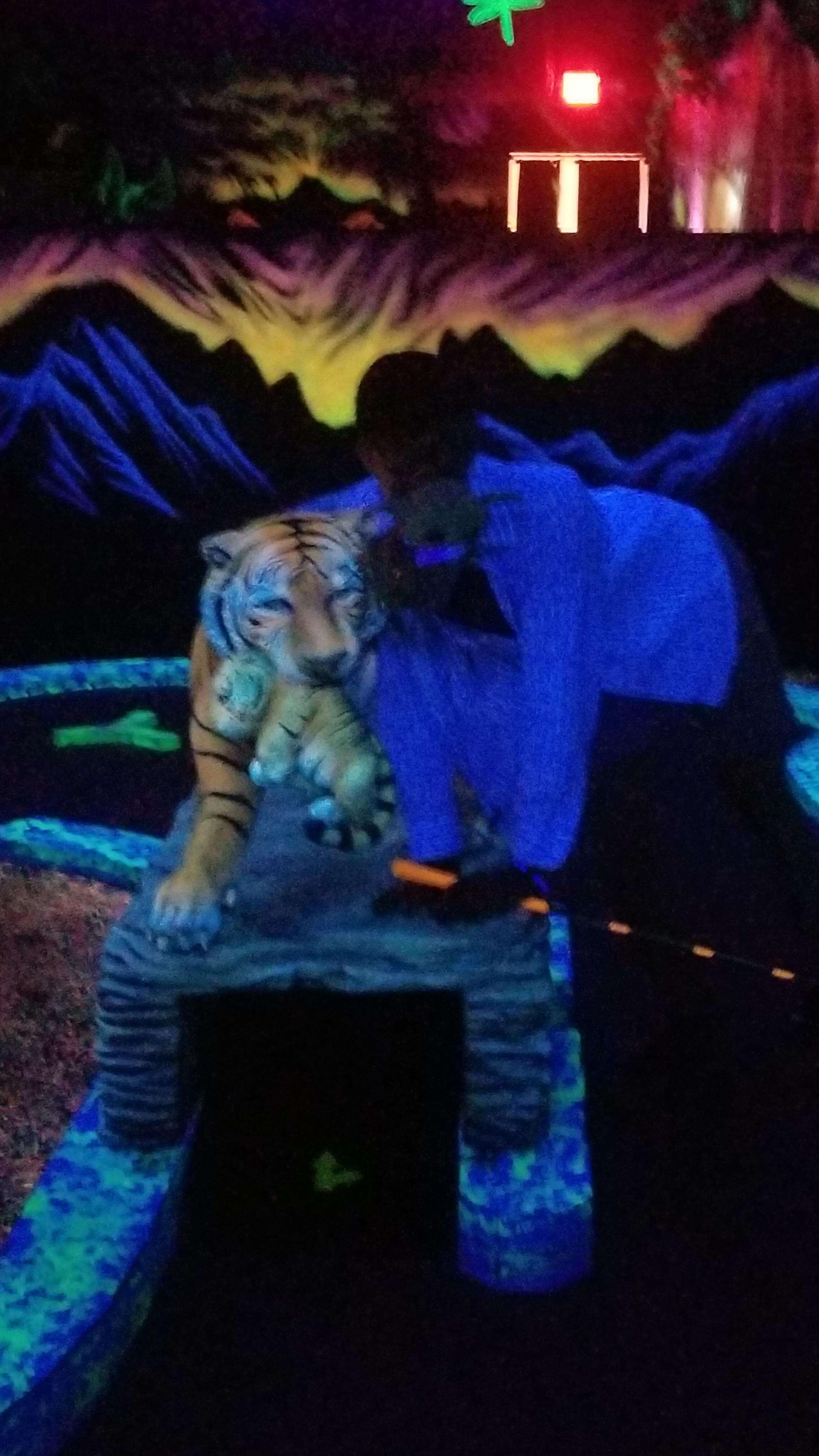 Yardbirds Shopping Center - Mid Way Plaza