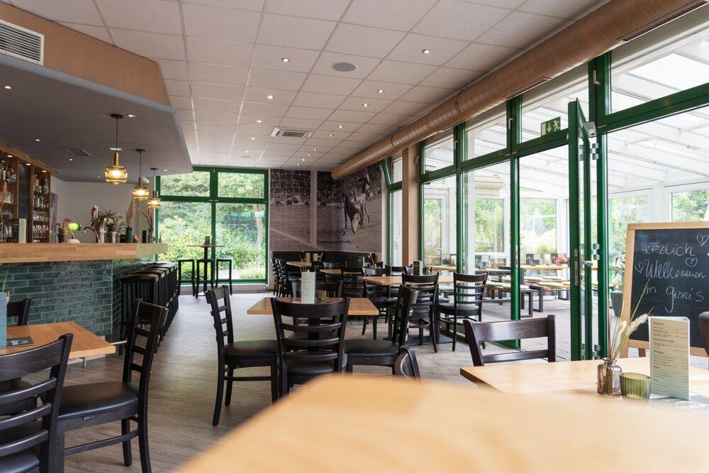 Groni's Restaurant & Bar