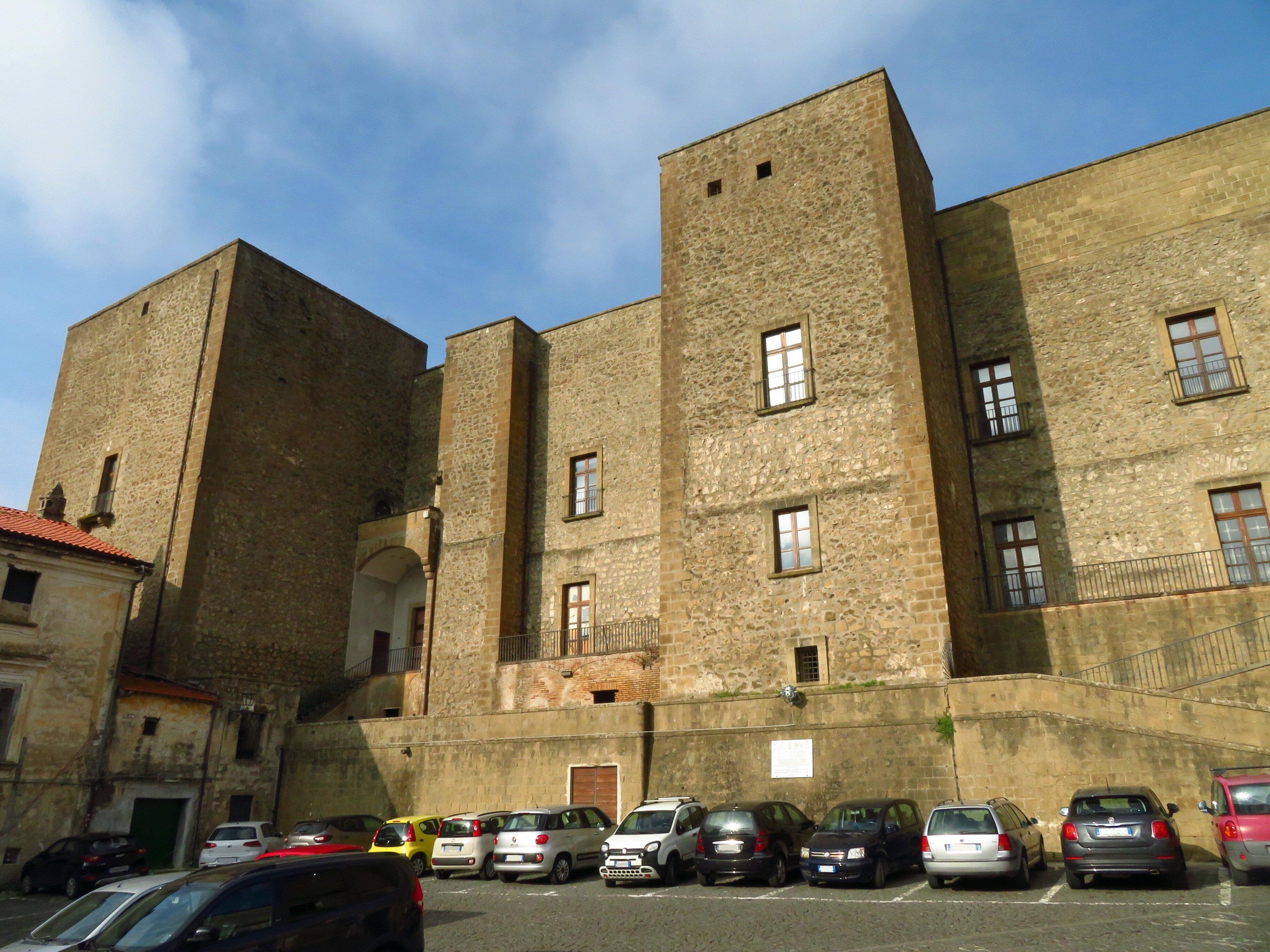 Castello Ducale Di Sessa Aurunca