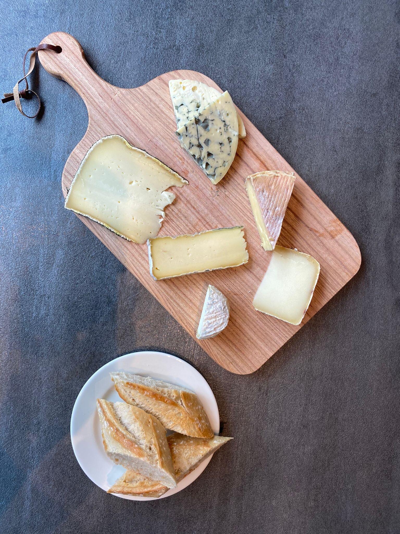 Photo by ChezAntoine-PianoBar