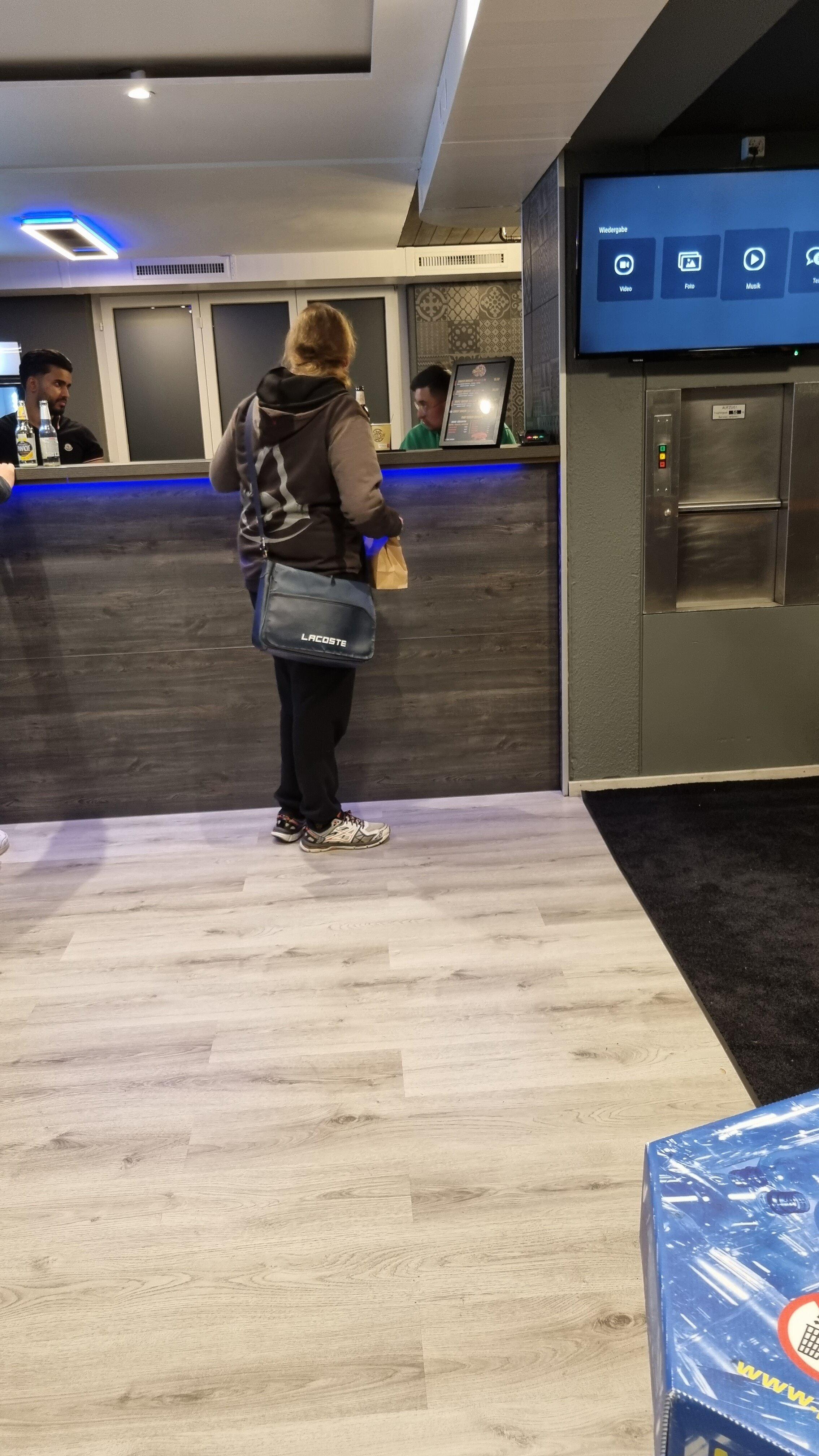 Photo by Ambrrrroserachel