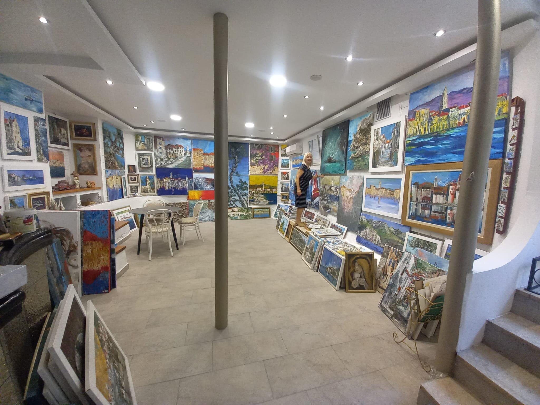 Lili Gluic Art Gallery