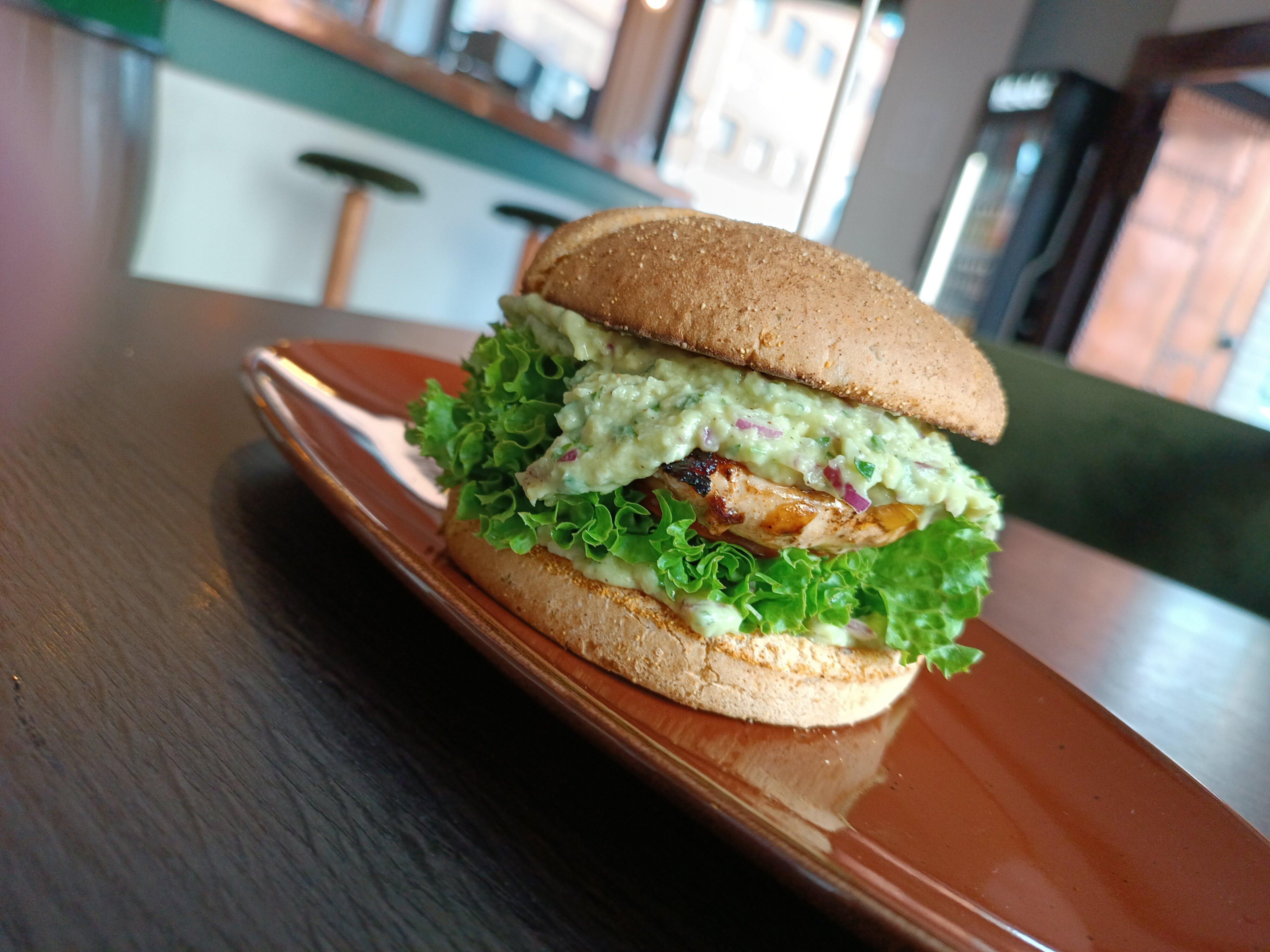 Pollos - Chicken & Burger