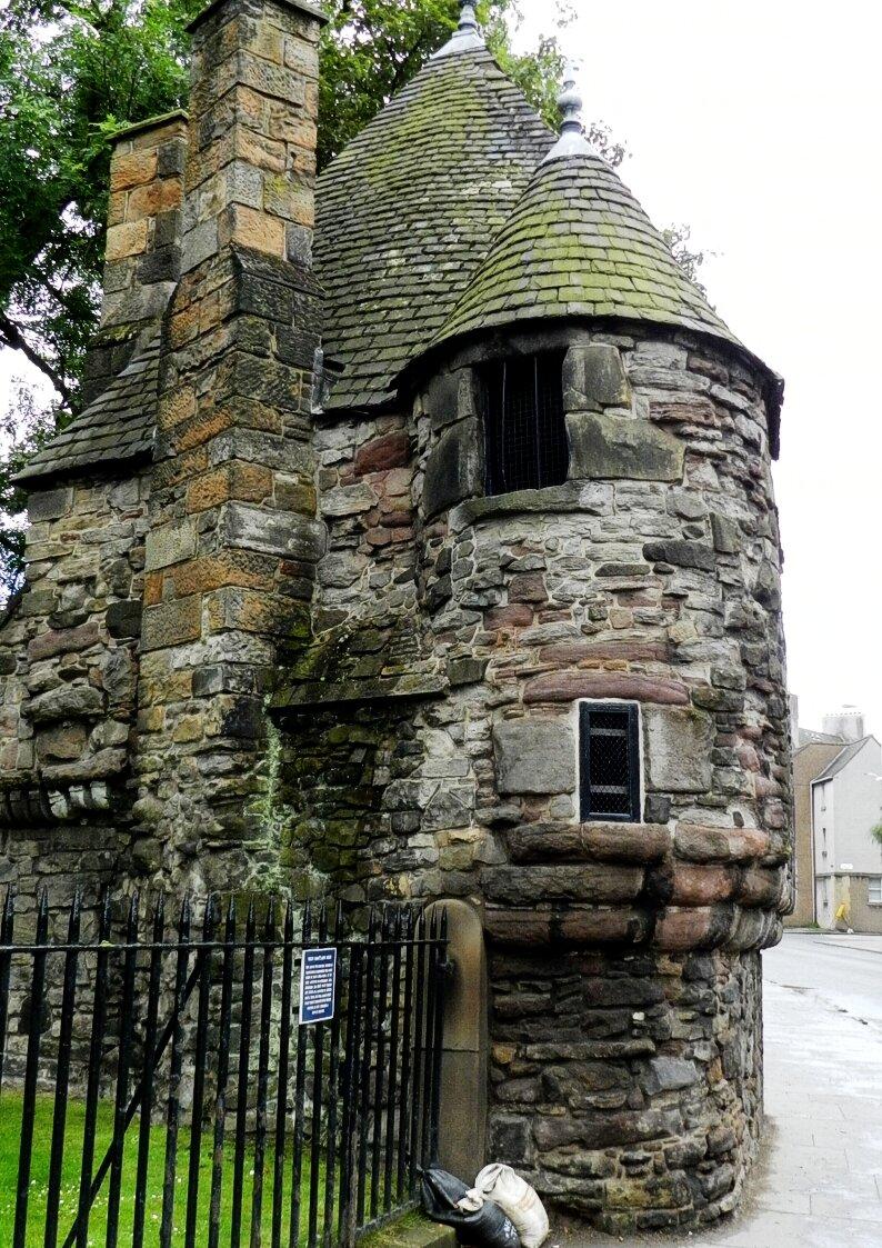 Queen Mary's Bath House