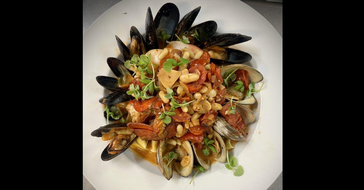 BLUE Restaurant at Grey Havens Inn