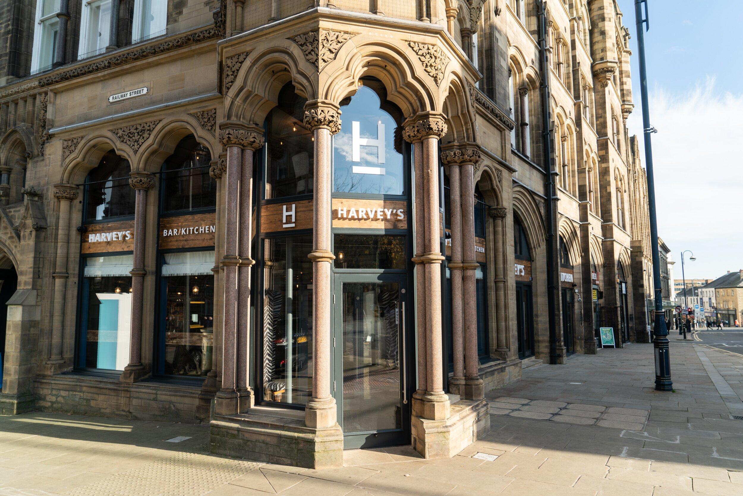 Harvey's Bar / Huddersfield Westgate