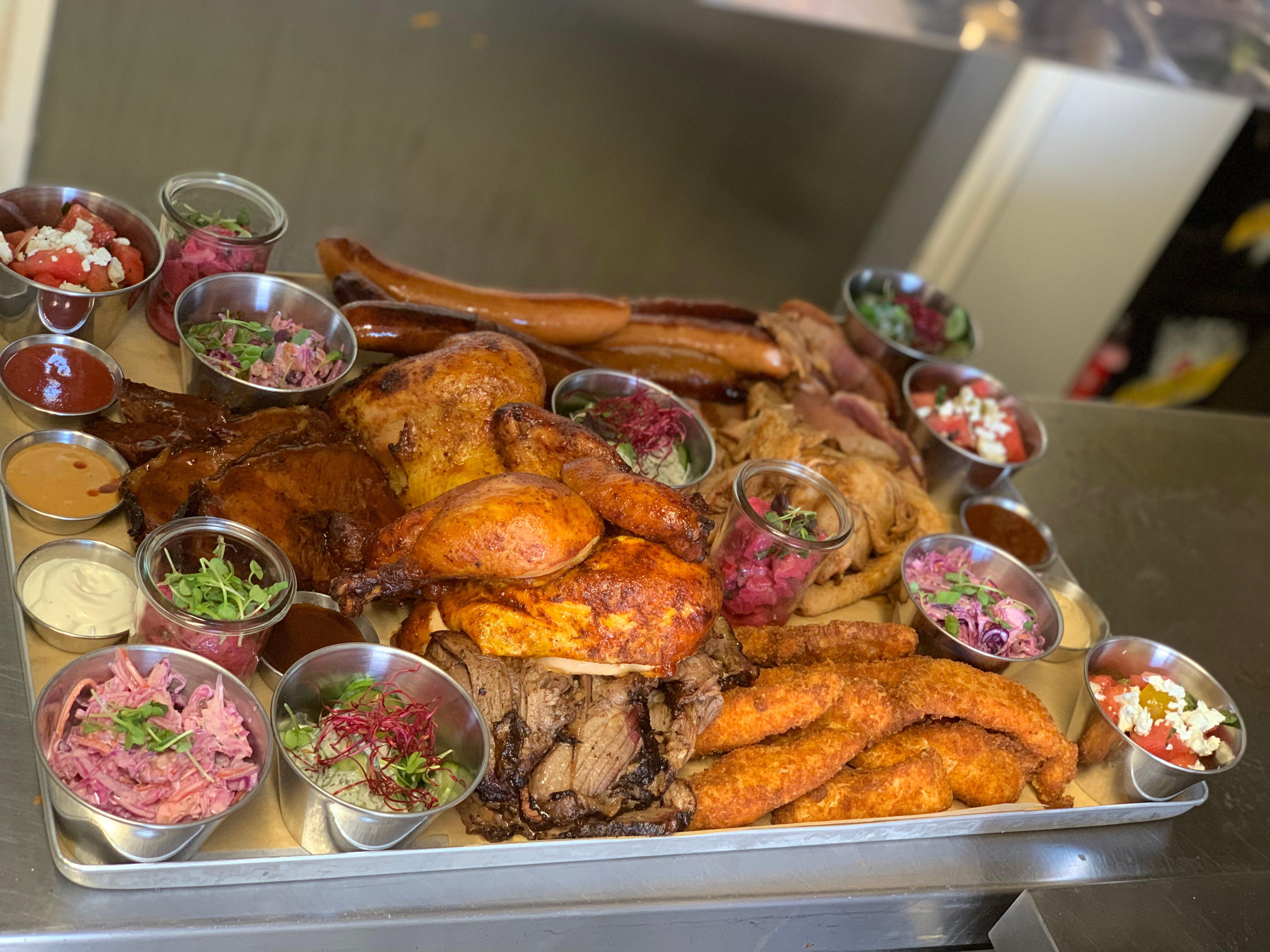 Raph's Bbq Gmbh | Family Diner