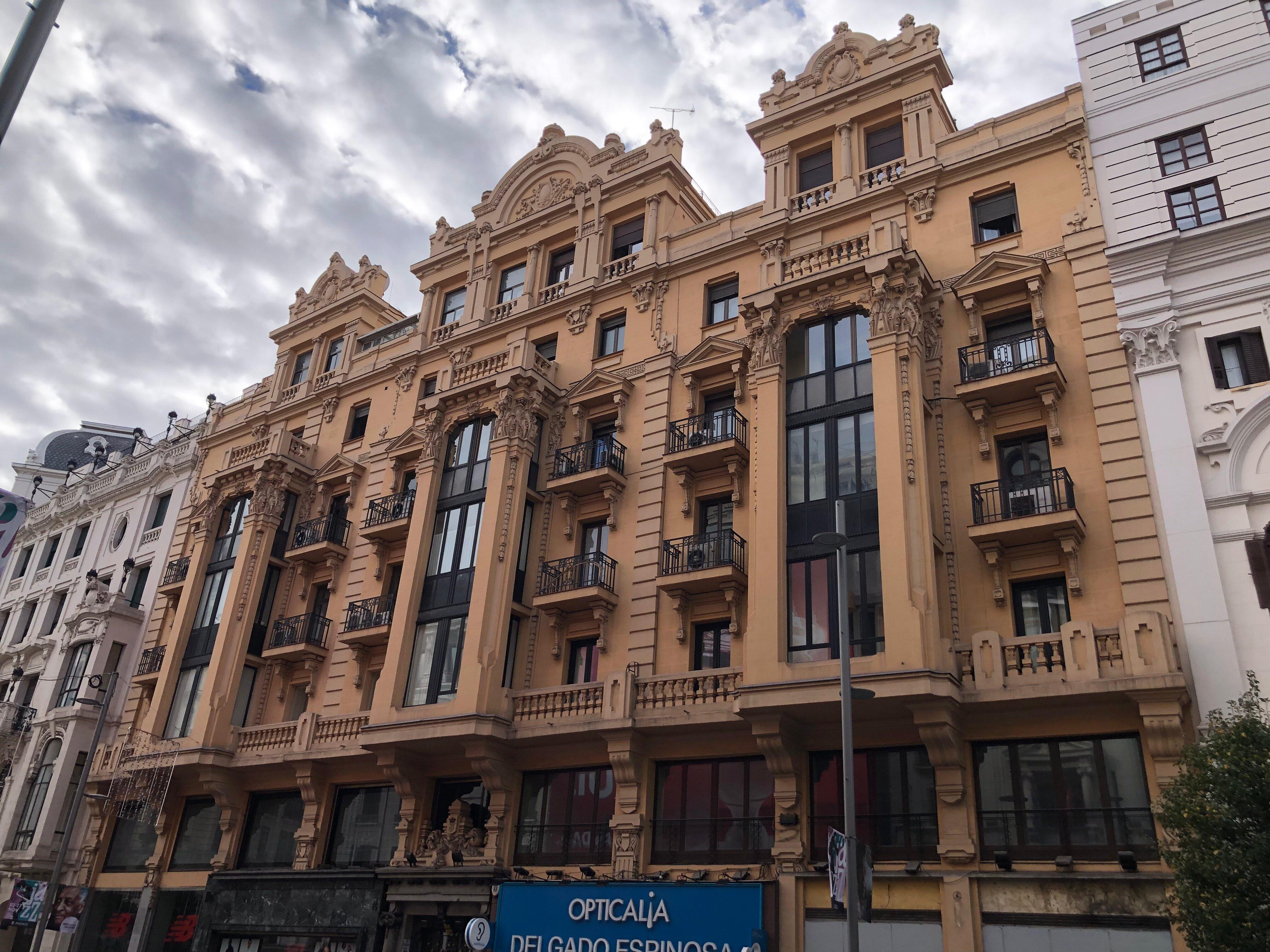 Hostal Manuela by Gaiarooms