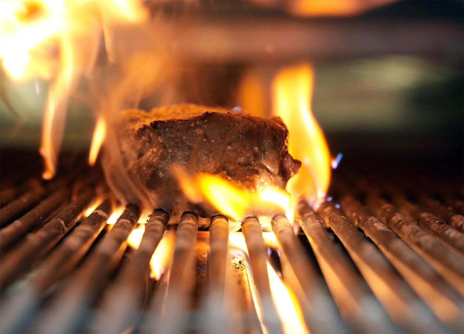 Luci's Steakhouse