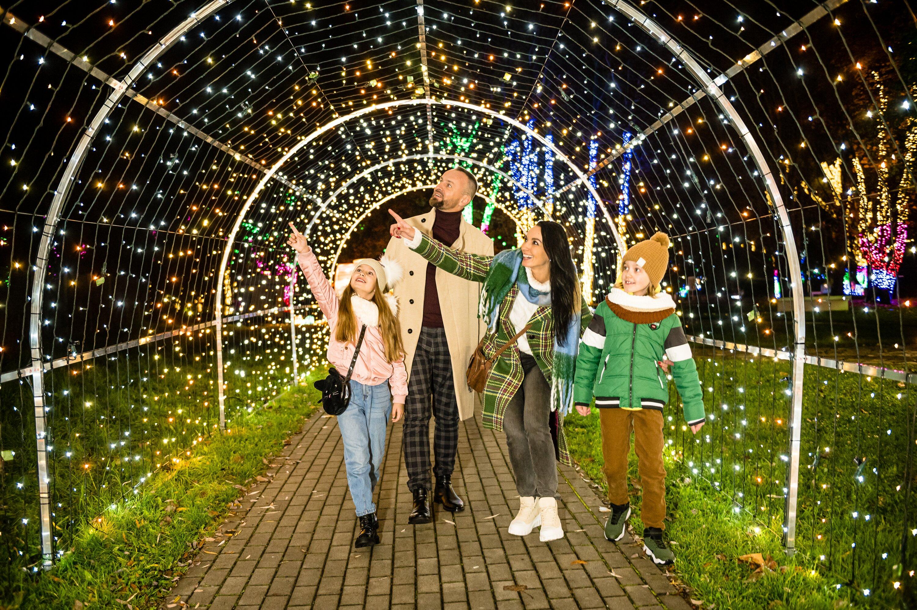 Smerfy - Garden of Lights Kraków (Ogród Świateł)