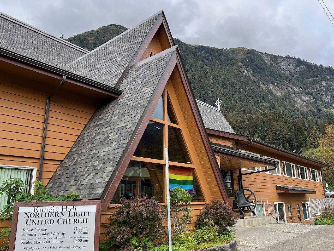 Kuneeix Hidi Northern Light United Church