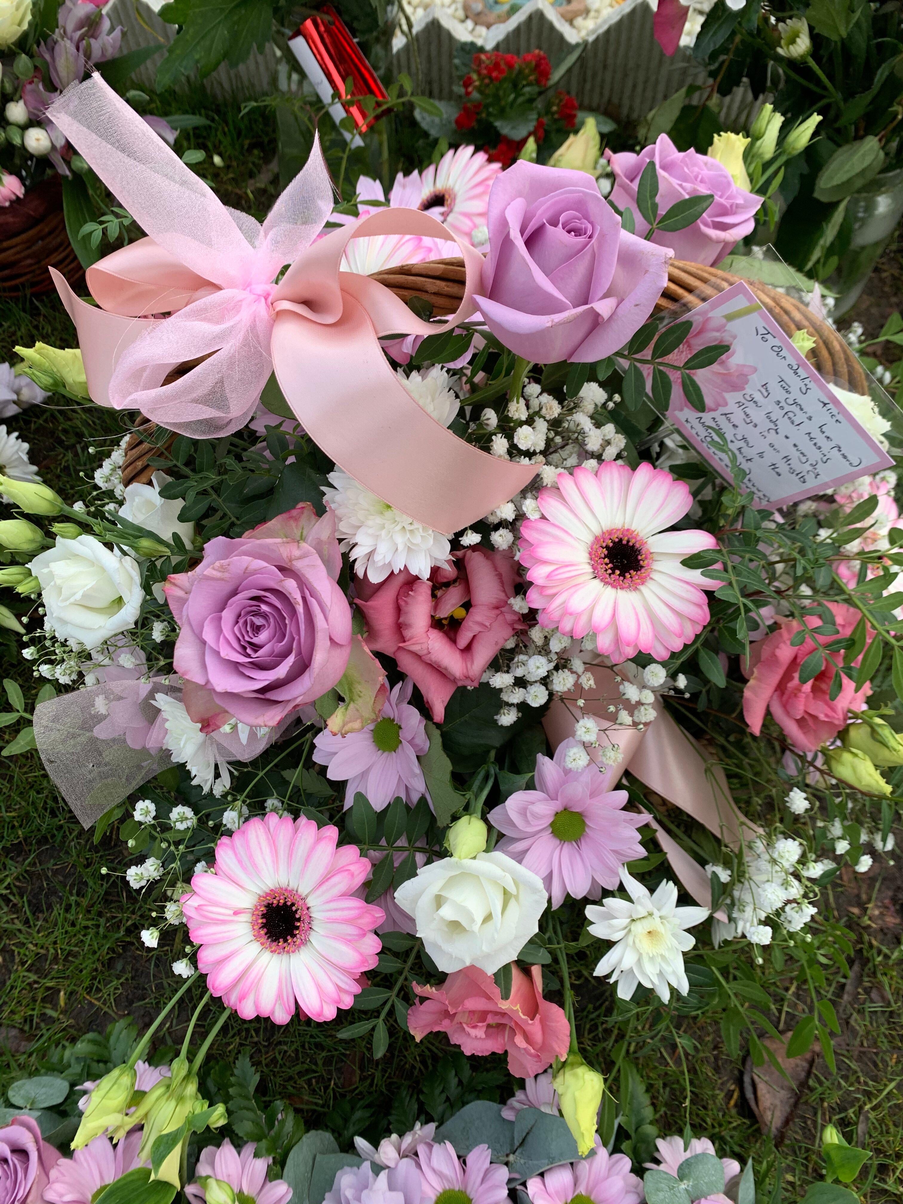 Fareham Florist - Flowers By Moonstones
