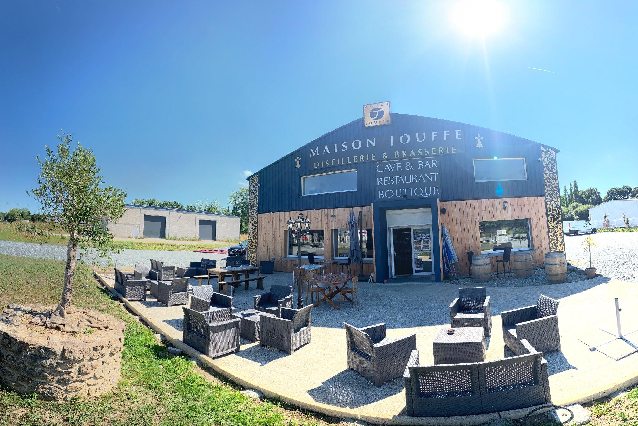 Maison Jouffe - Distillerie & Brasserie - Cave, Bar & Restaurant