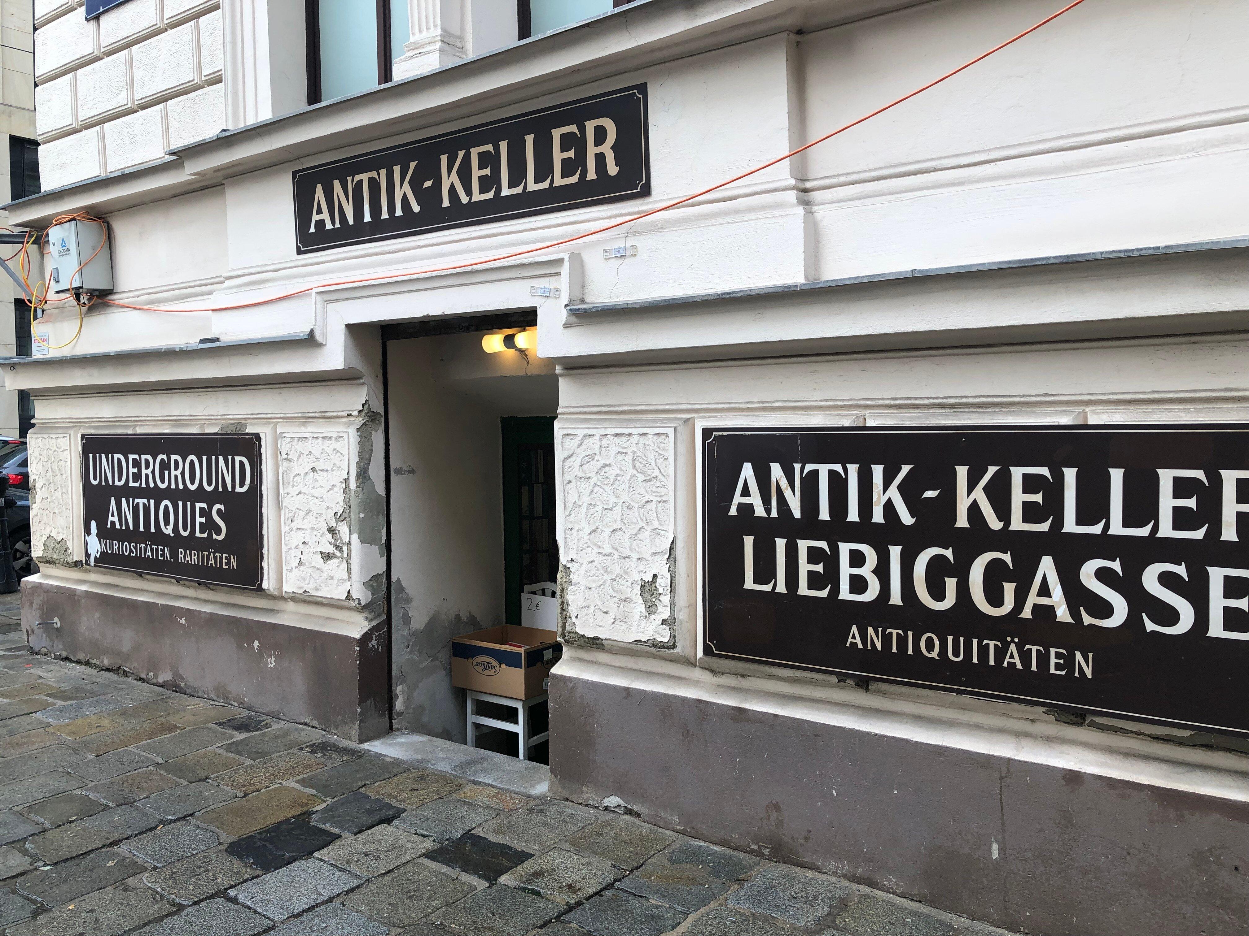 Antik Keller Matschnigs