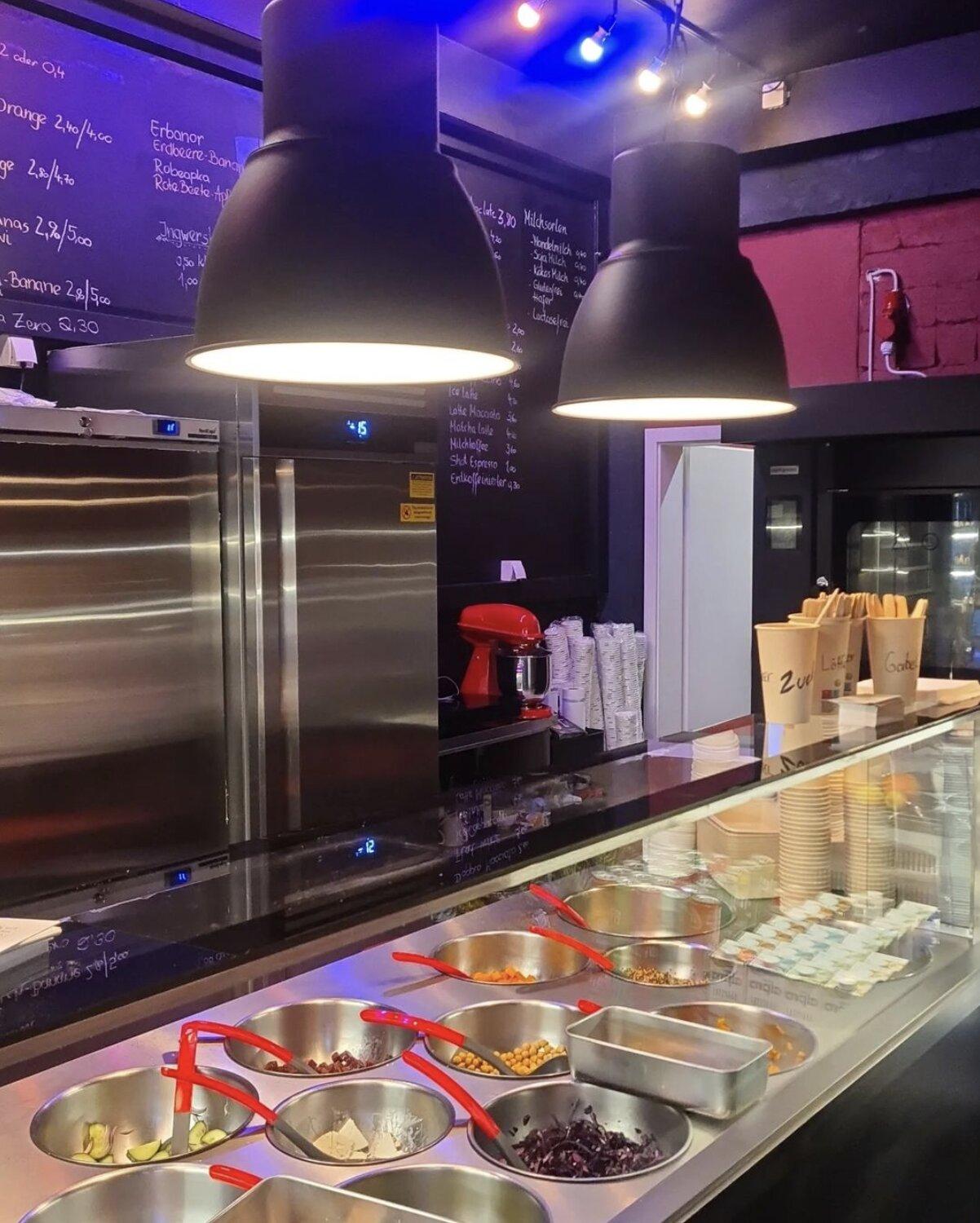 Baruts Coffee And Bakery