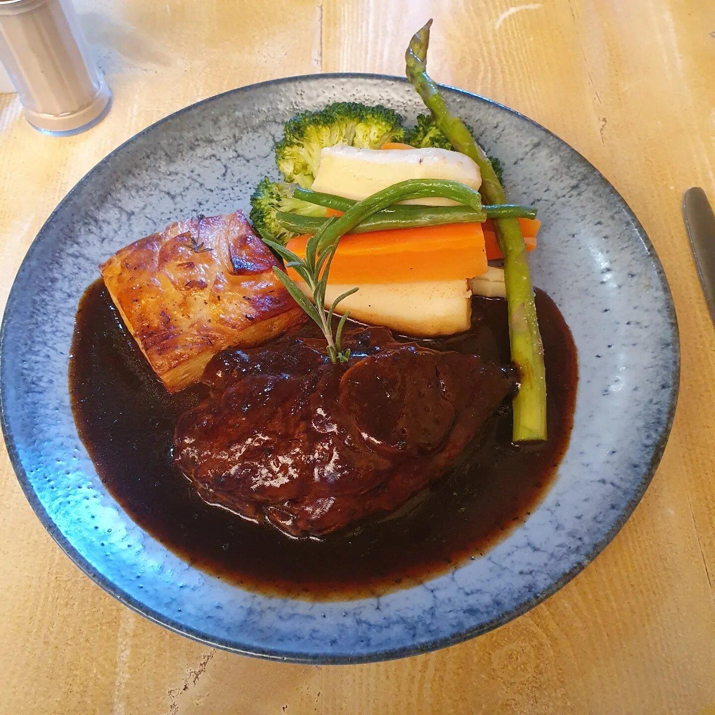 Photo by richardllewellyn97