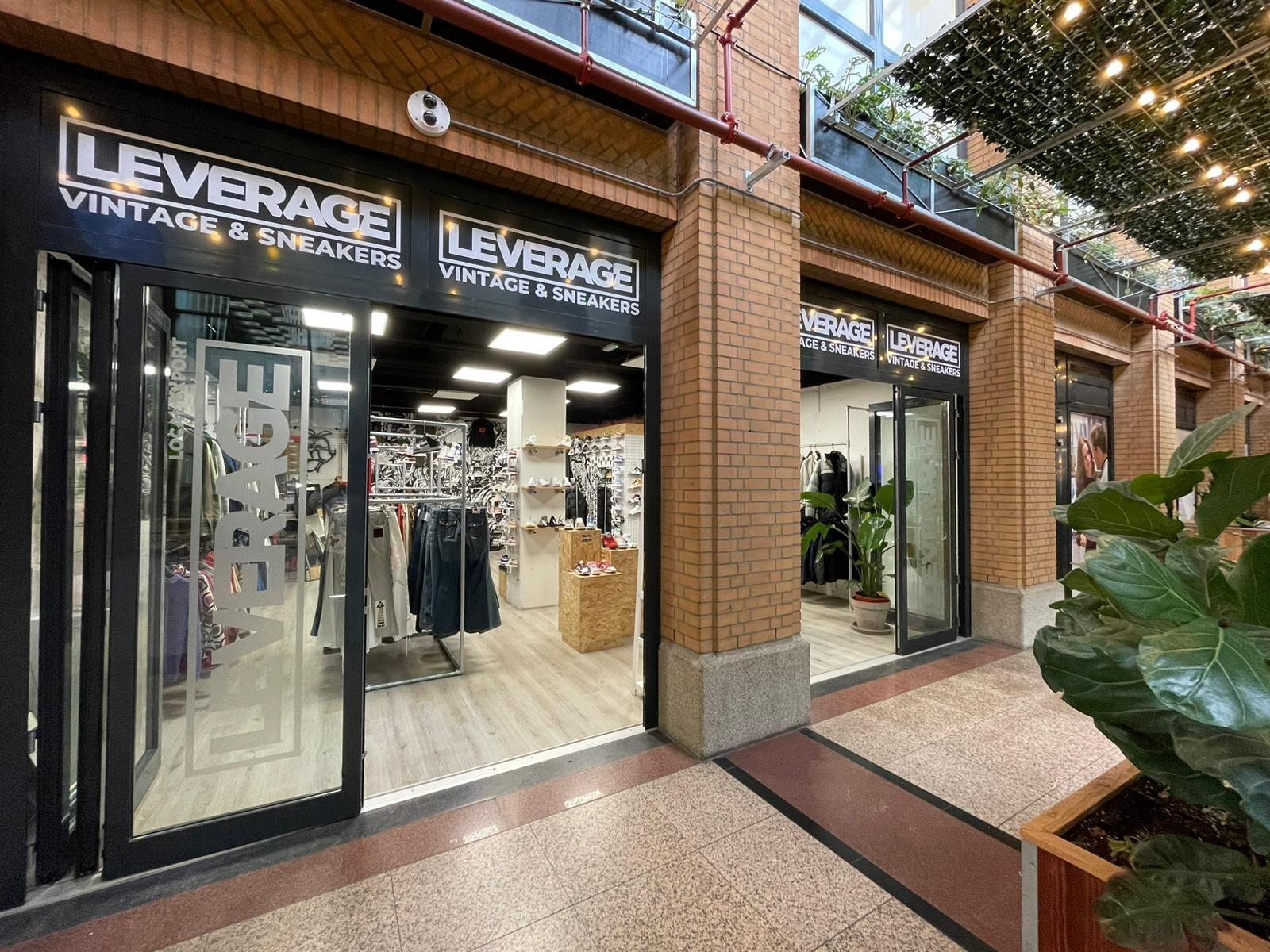 Leverage Vintage & Sneakers