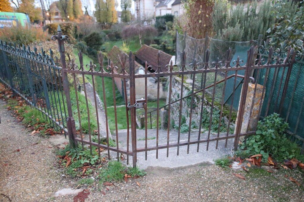 Lavoir De La Rue Du Puits D'Amour