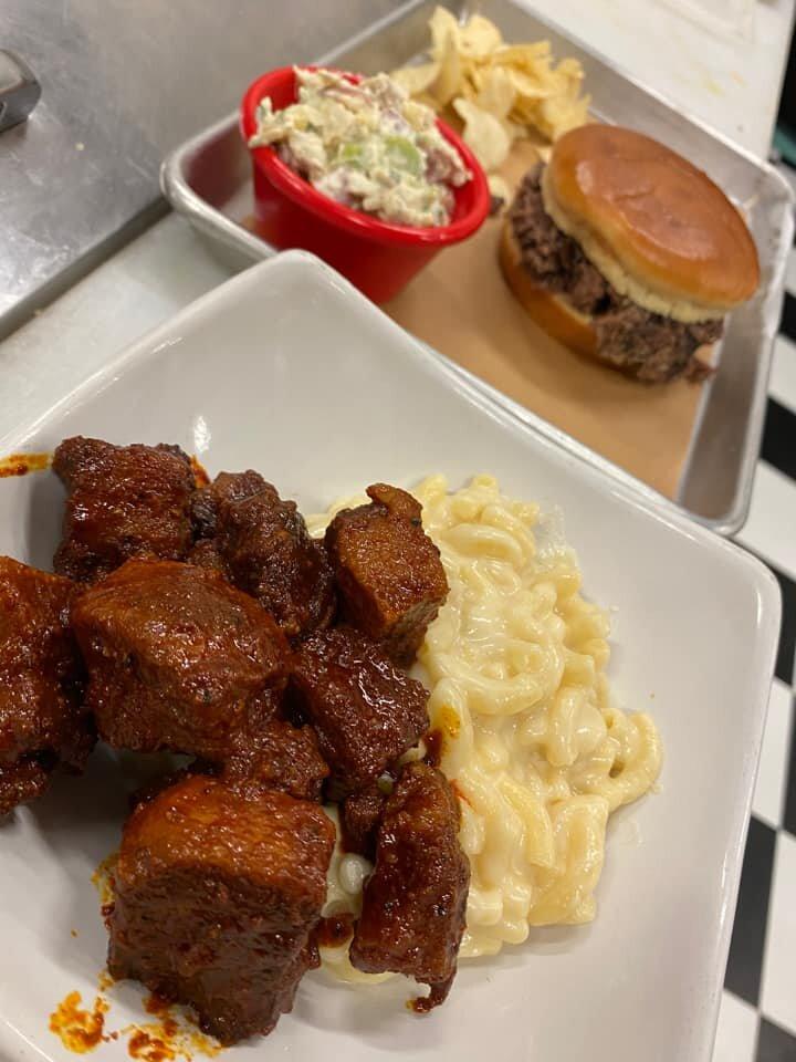 Uncle Dt's Smokehouse