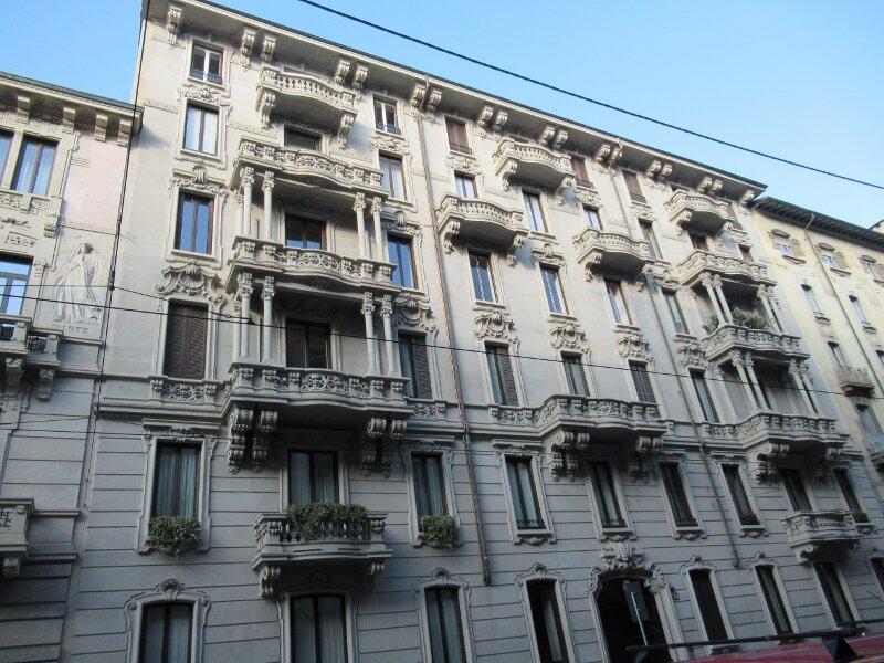 Palazzo Via Ariosto 23