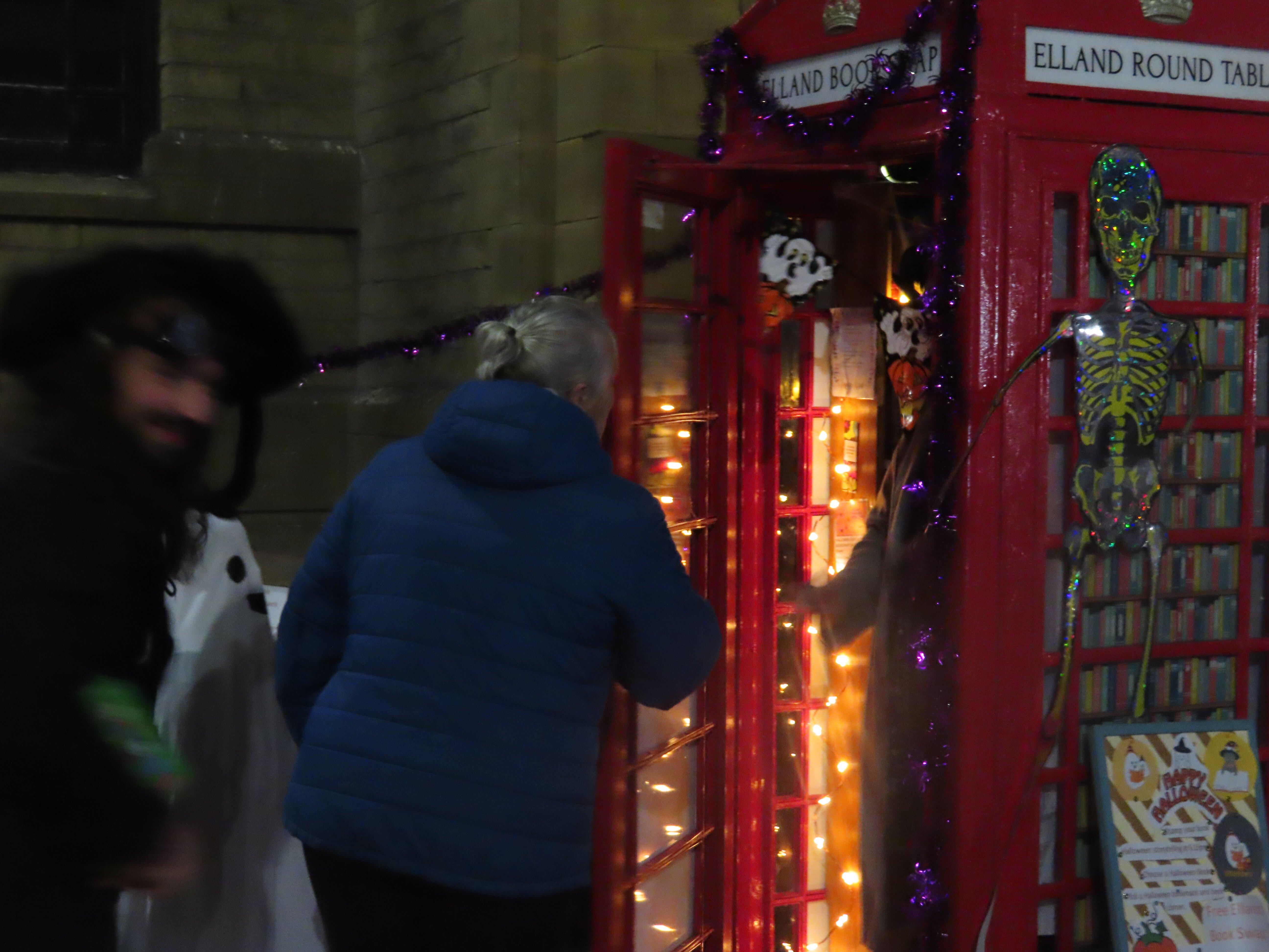 Elland Phonebox Bookswap