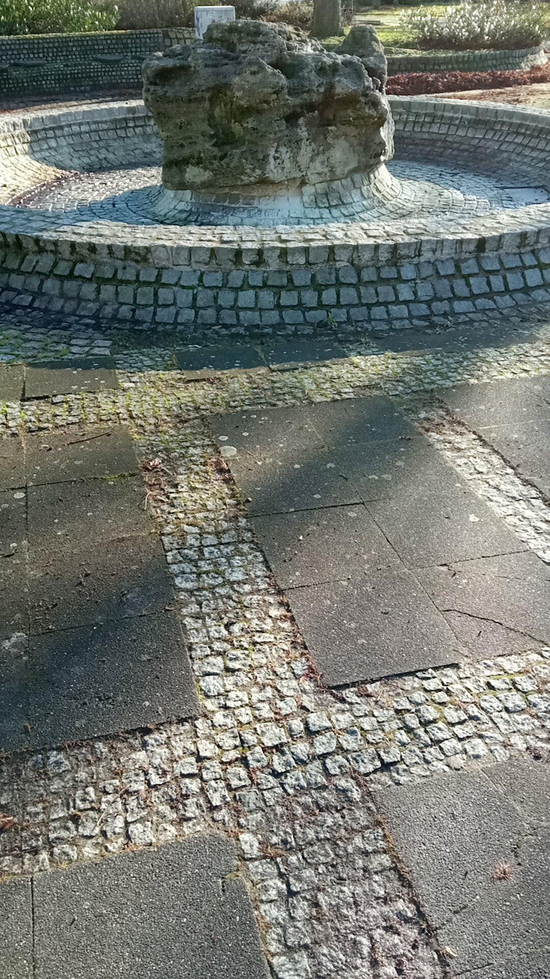 Brunnen Otto-wels-platz