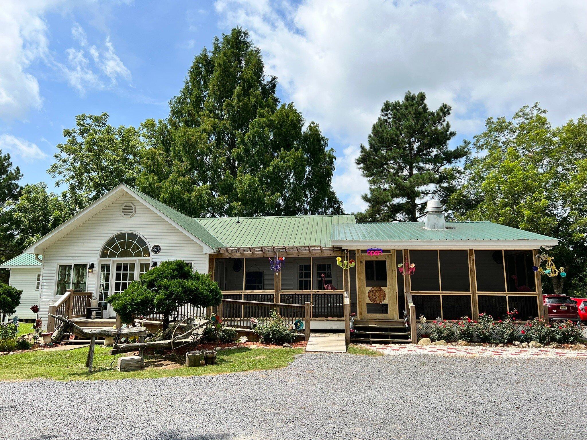 The Hatter Country Inn