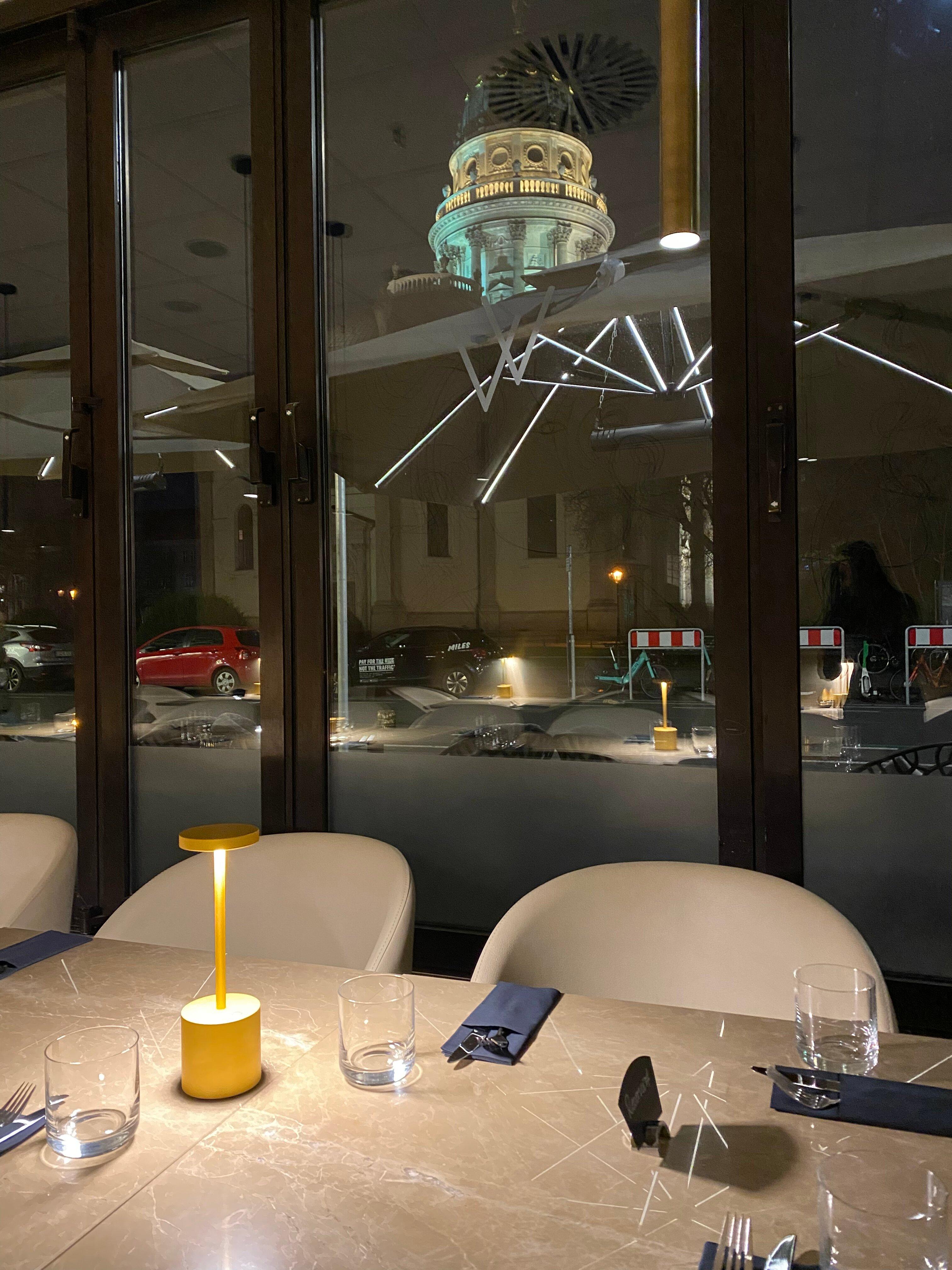 Victor & Victoria Restaurant