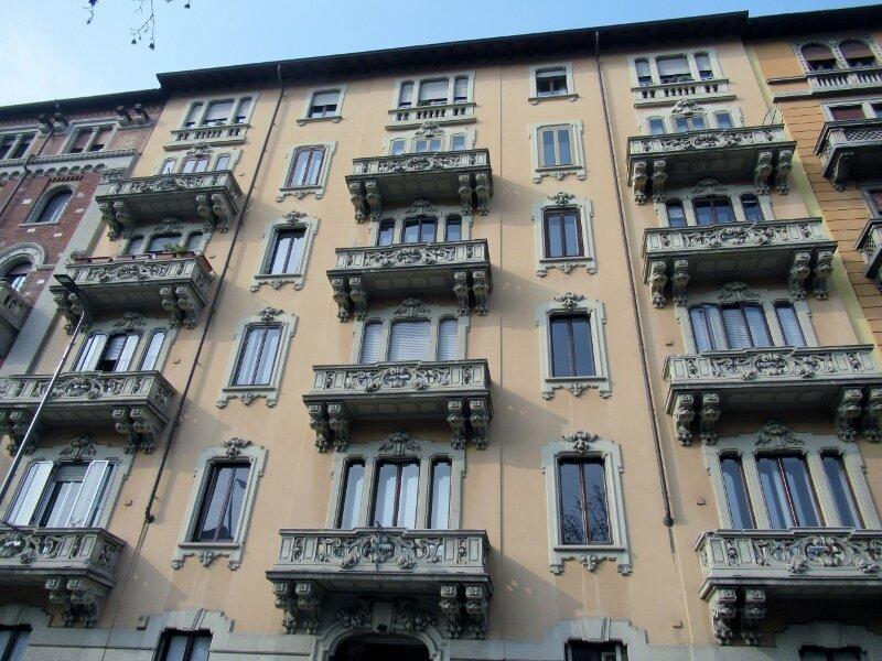 Palazzo Viale Bianca Maria 19