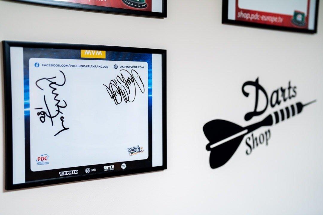 Iron Bar 0-24 & DartsGaléria