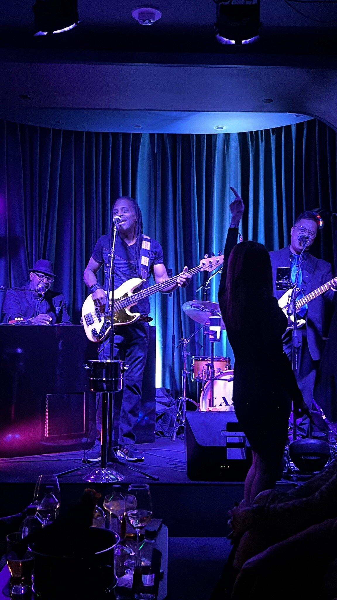 Easy Donuts & Coffee