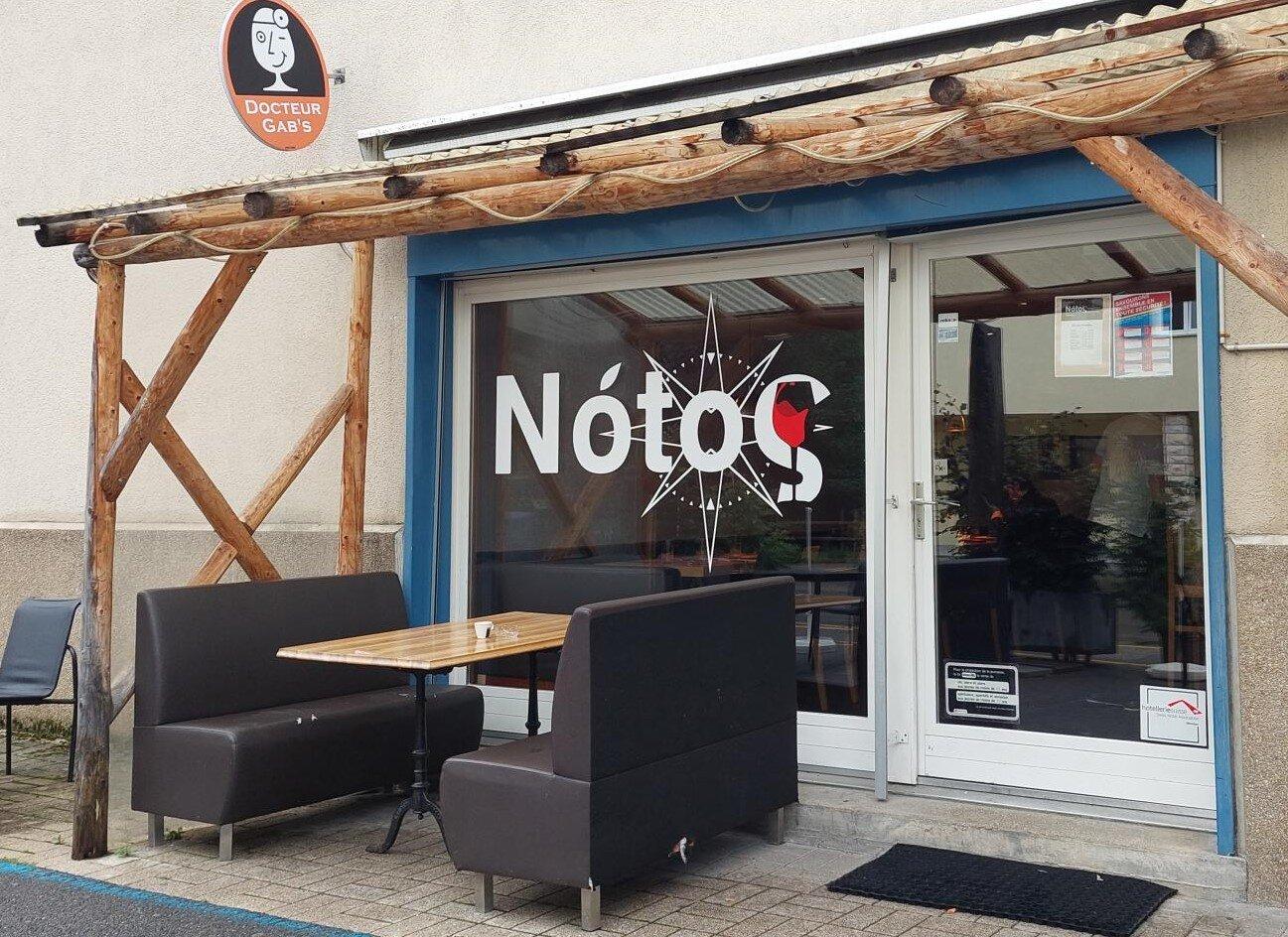 Notos Bar Restaurant