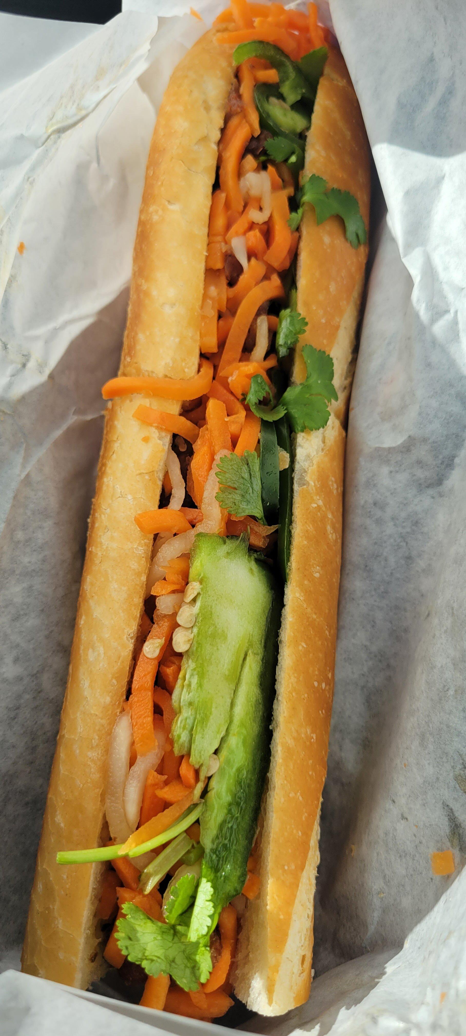 Pho Banh Mi Che Cali